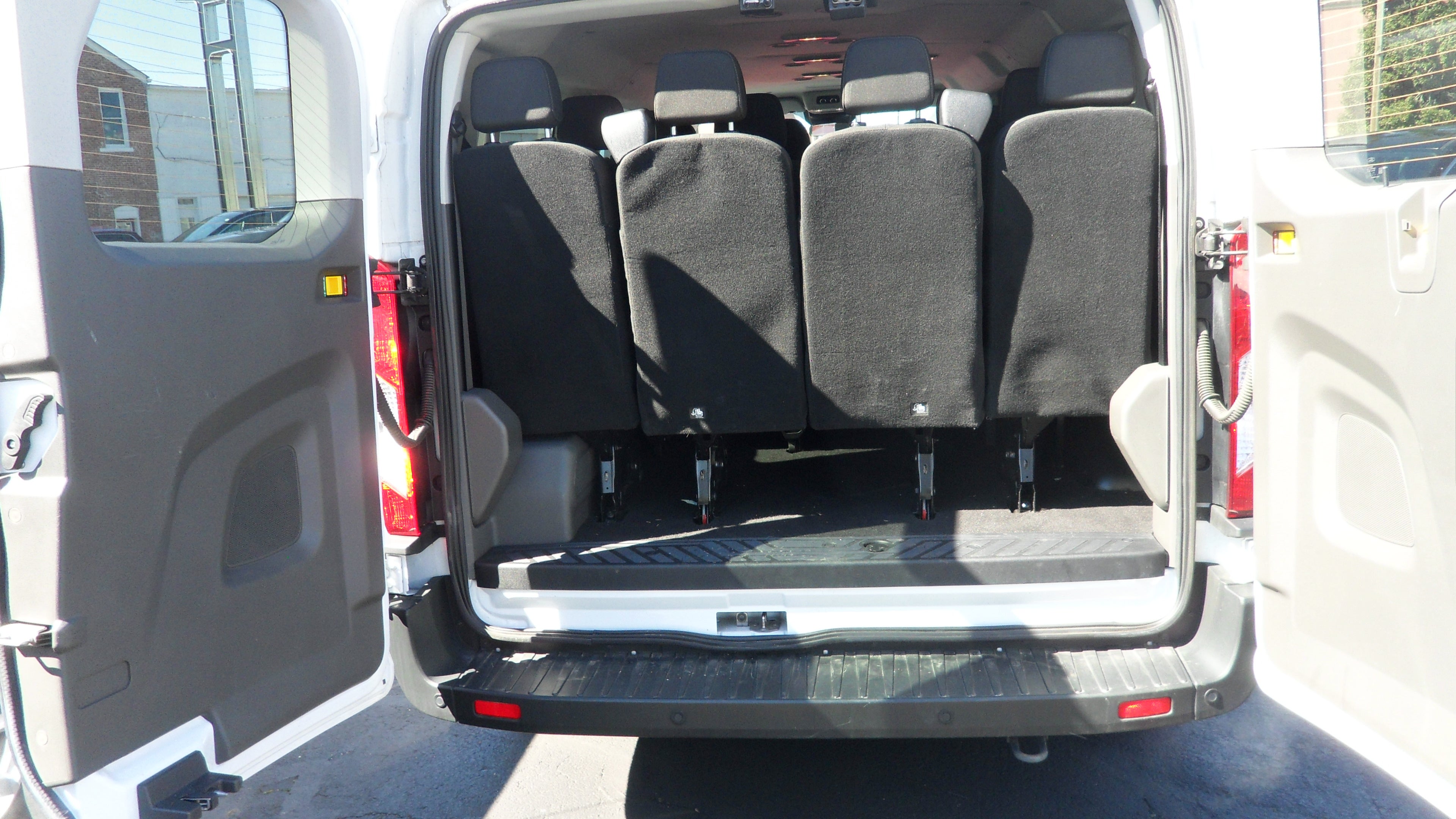 2024 Ford Transit Passenger Wagon XL