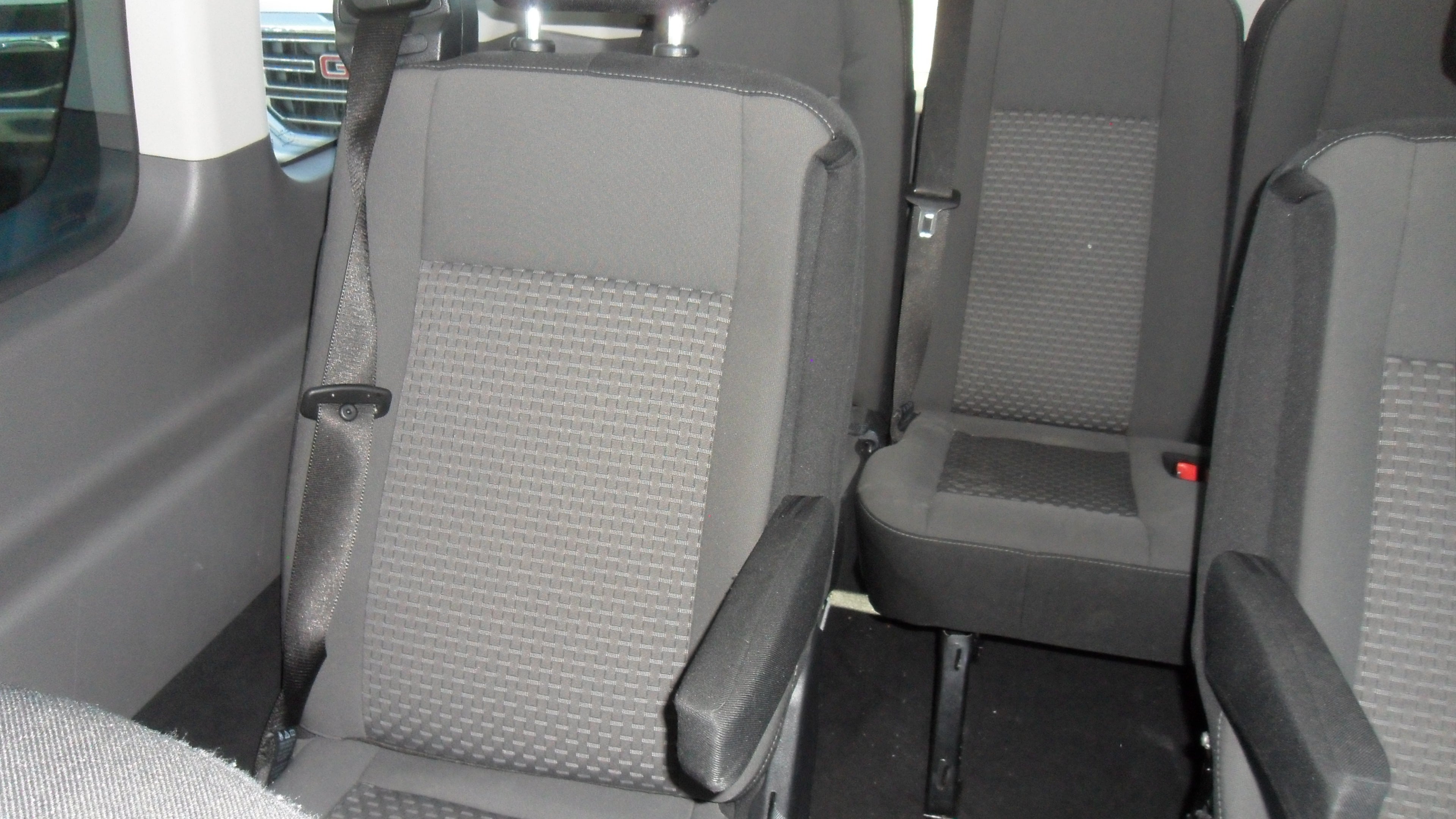 2024 Ford Transit Passenger Wagon XL