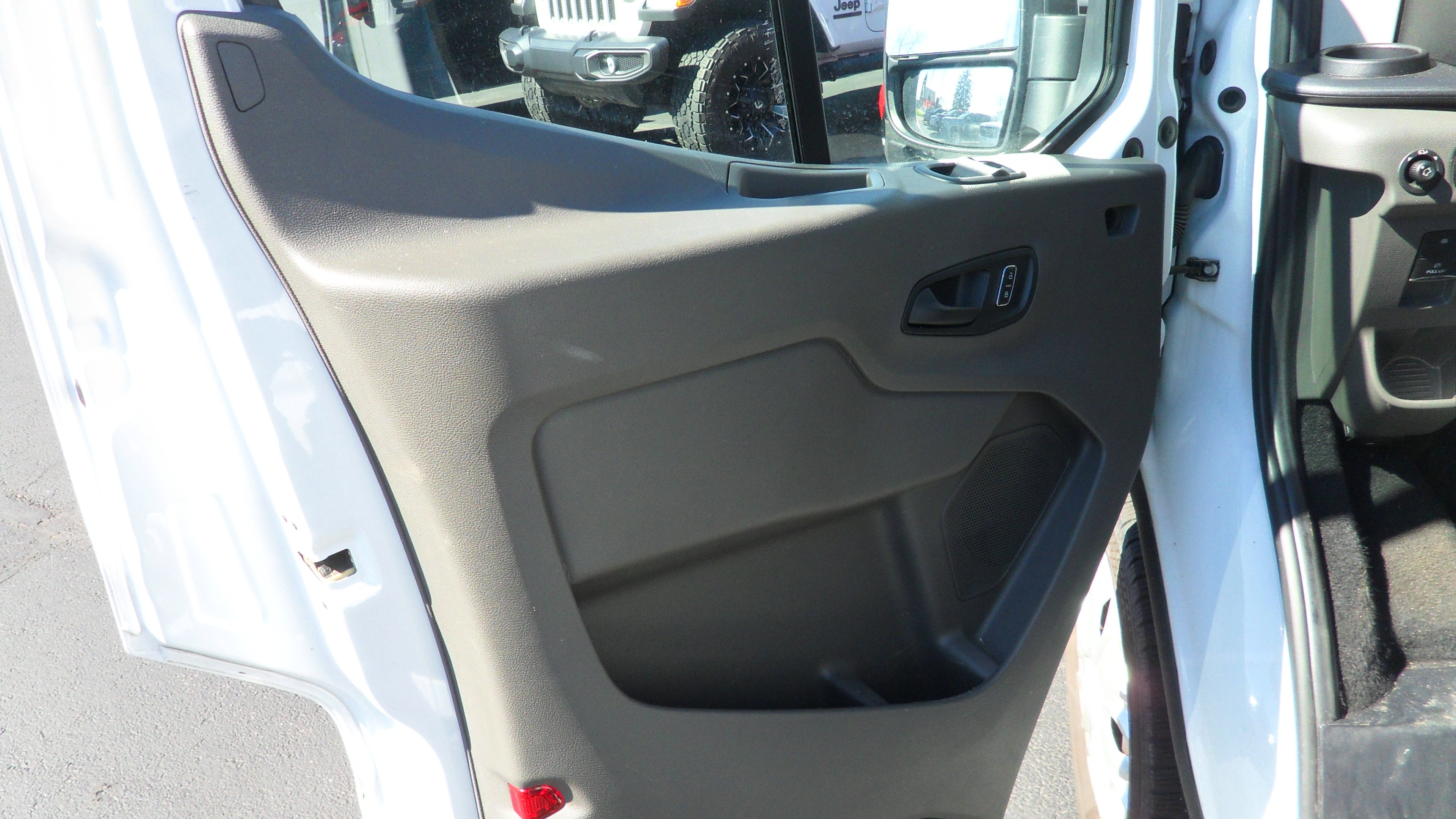 2024 Ford Transit Passenger Wagon XL