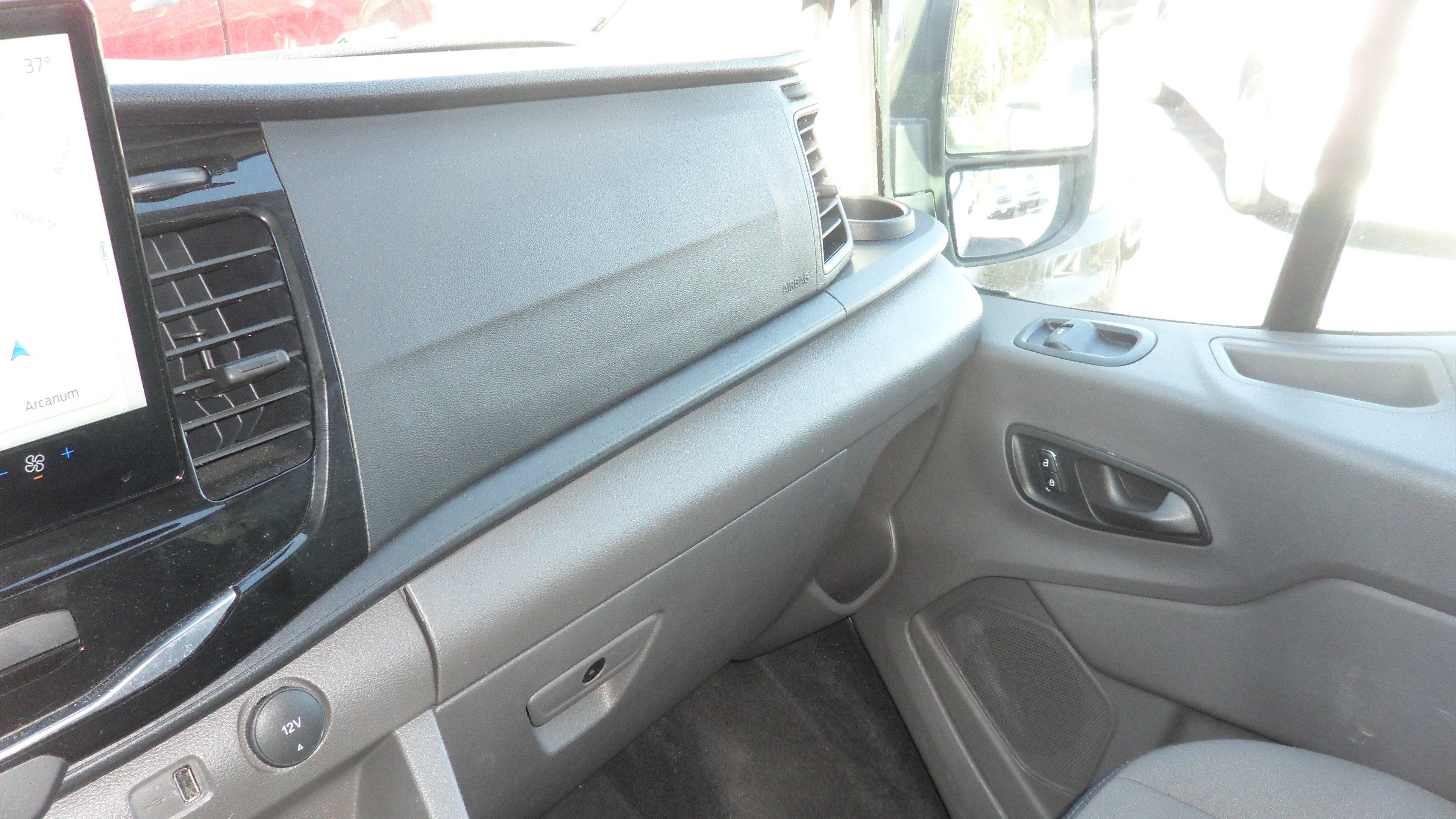 2024 Ford Transit Passenger Wagon XL