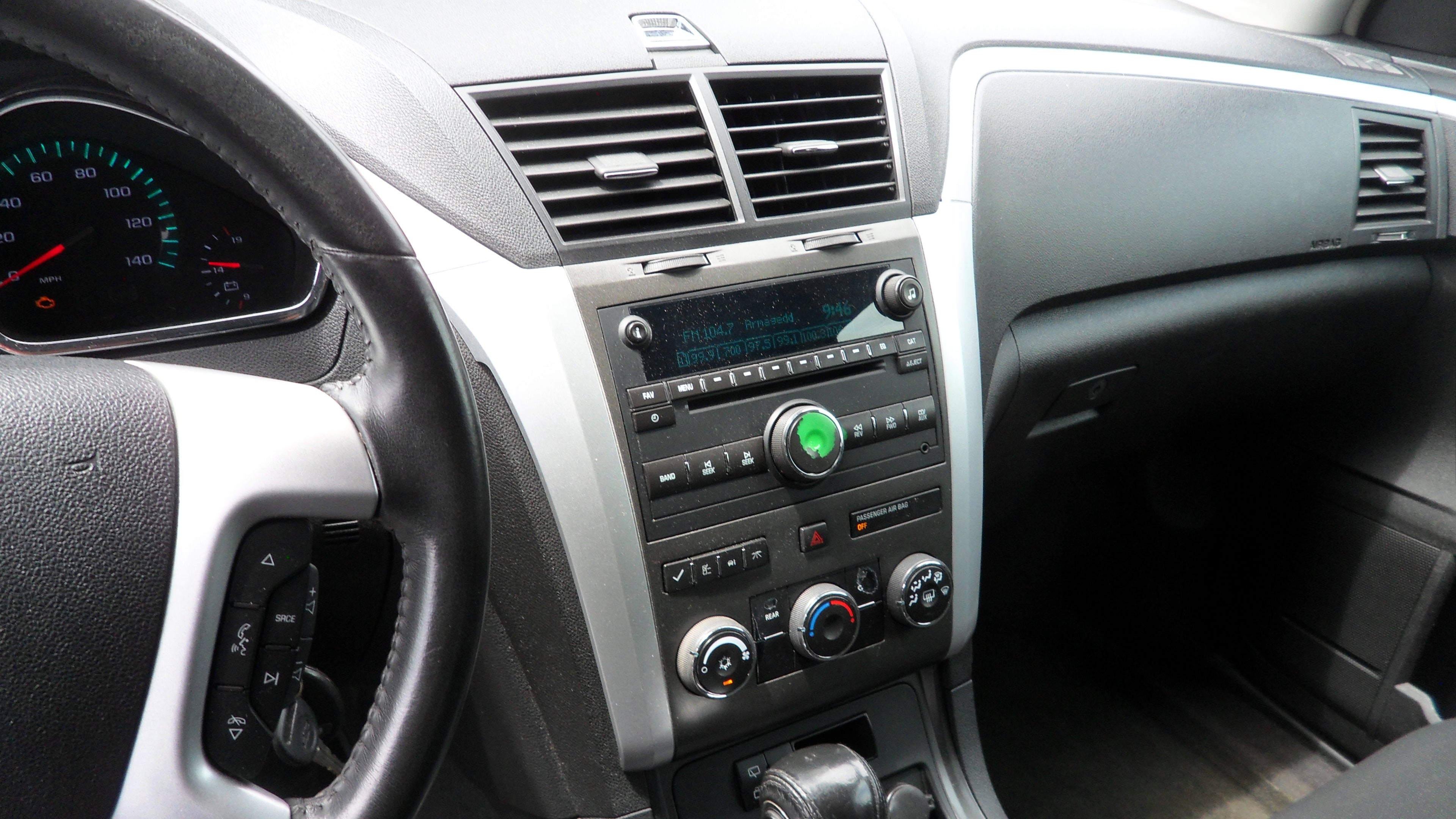 2009 Chevrolet Traverse LT w/1LT