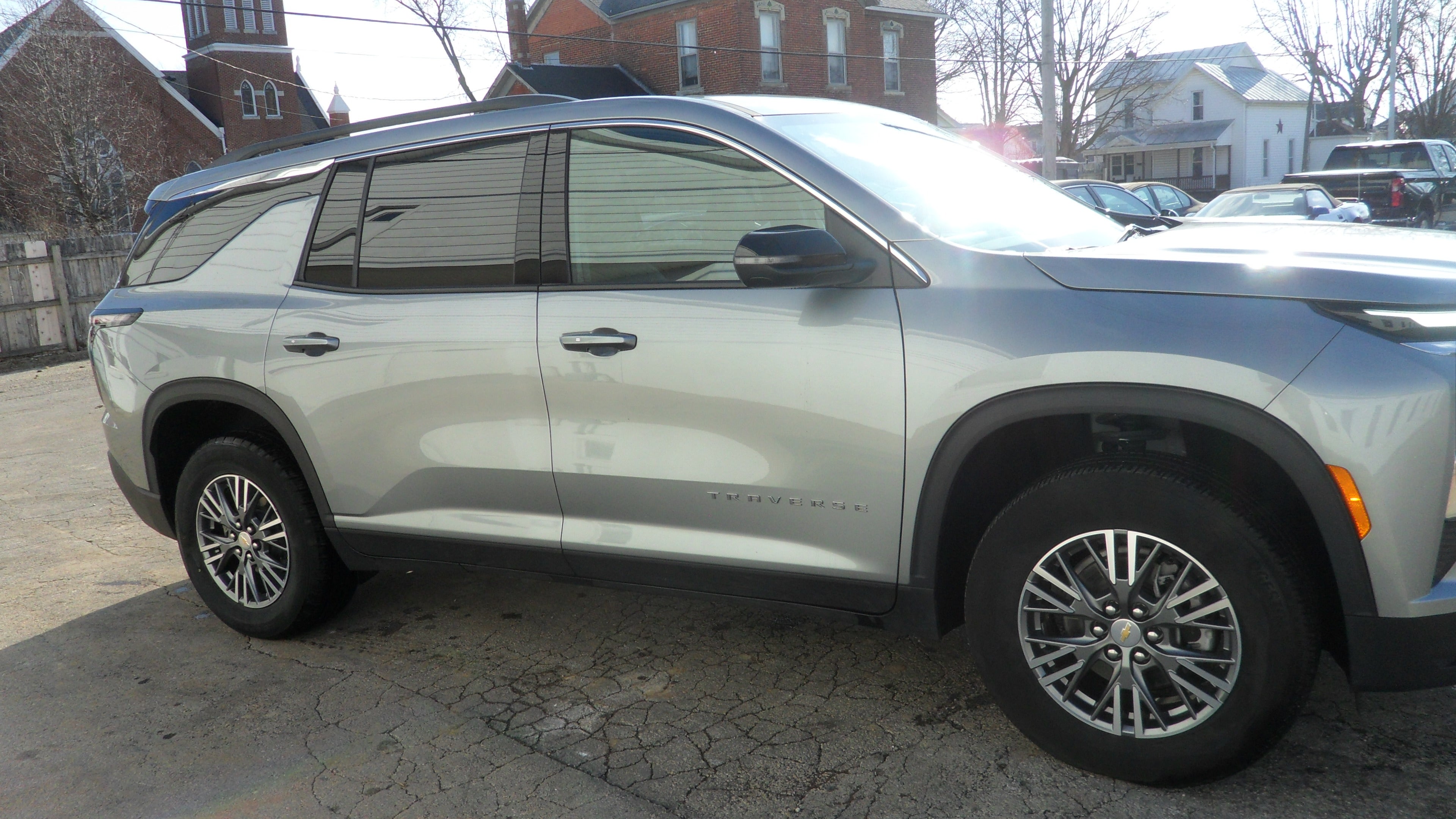 2025 Chevrolet Traverse LT