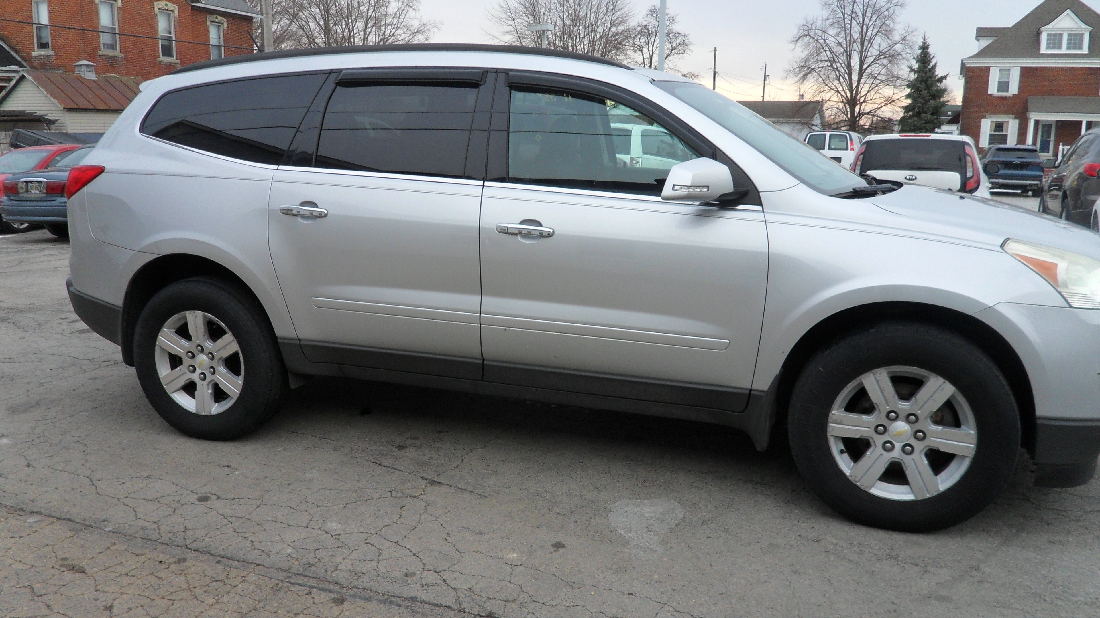 2011 Chevrolet Traverse LT w/1LT
