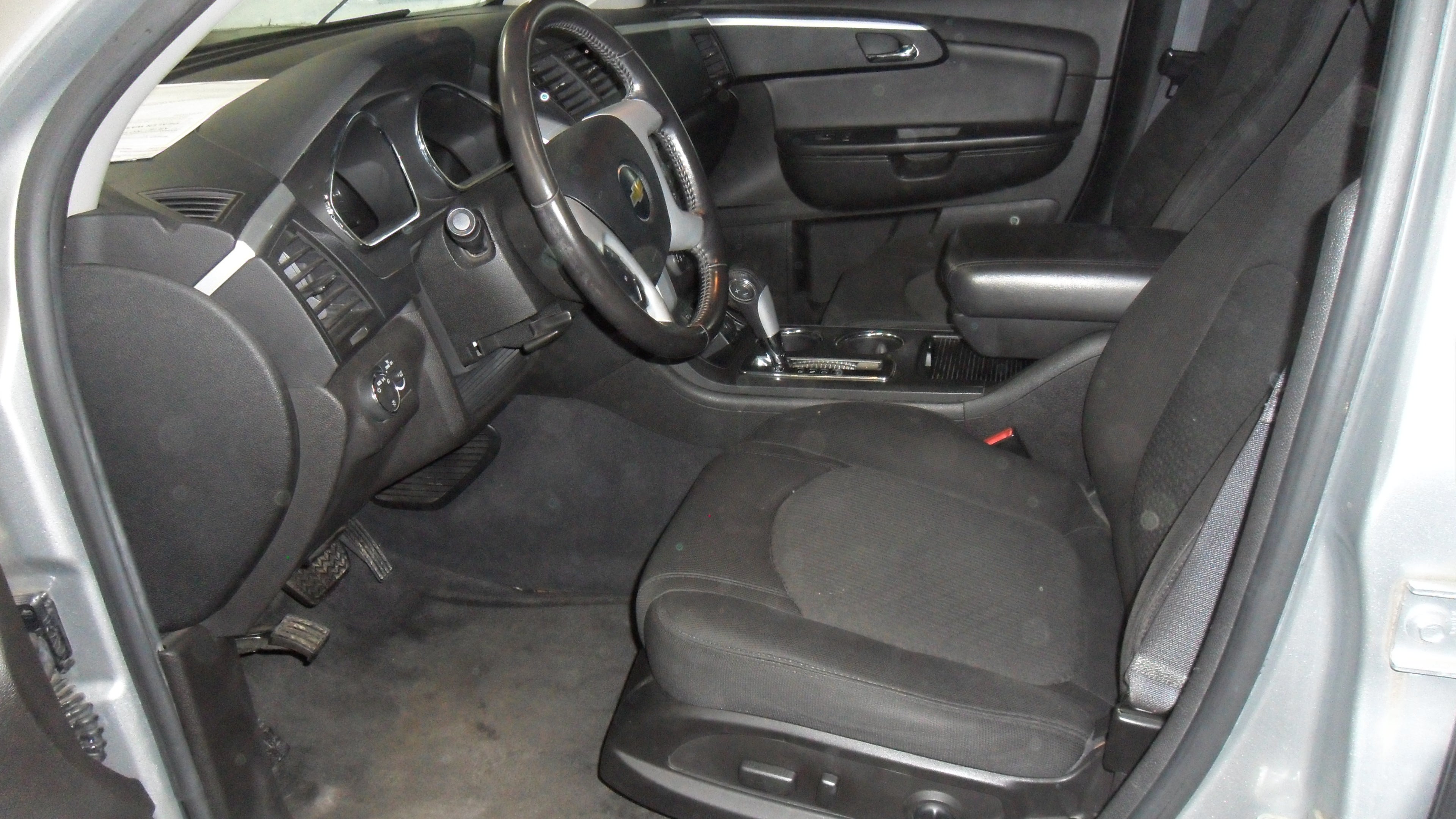 2011 Chevrolet Traverse LT w/1LT