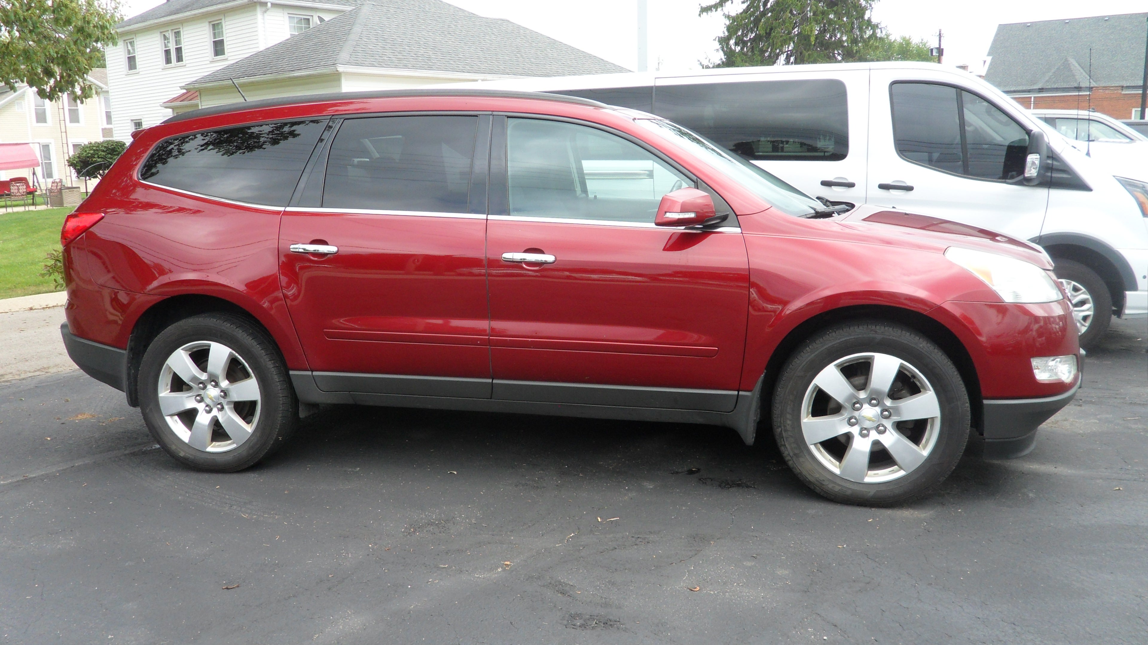 2011 Chevrolet Traverse LT w/1LT