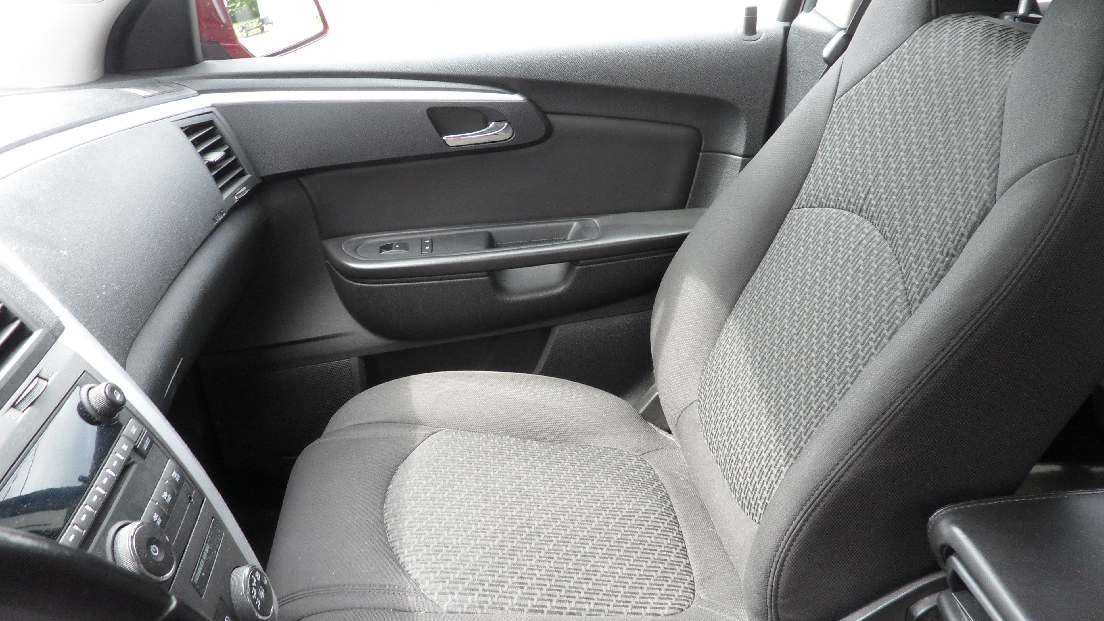 2011 Chevrolet Traverse LT w/1LT
