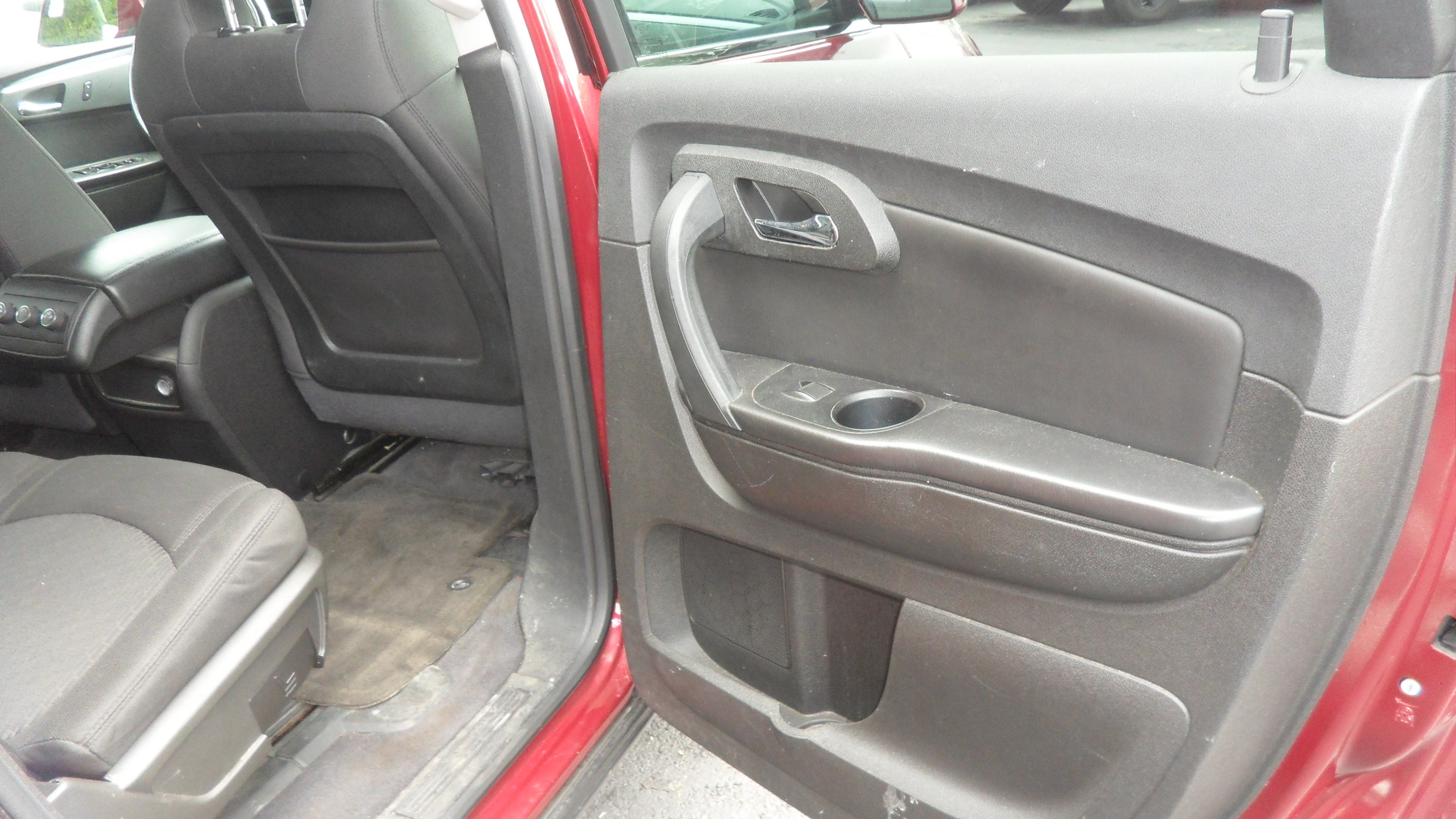 2011 Chevrolet Traverse LT w/1LT