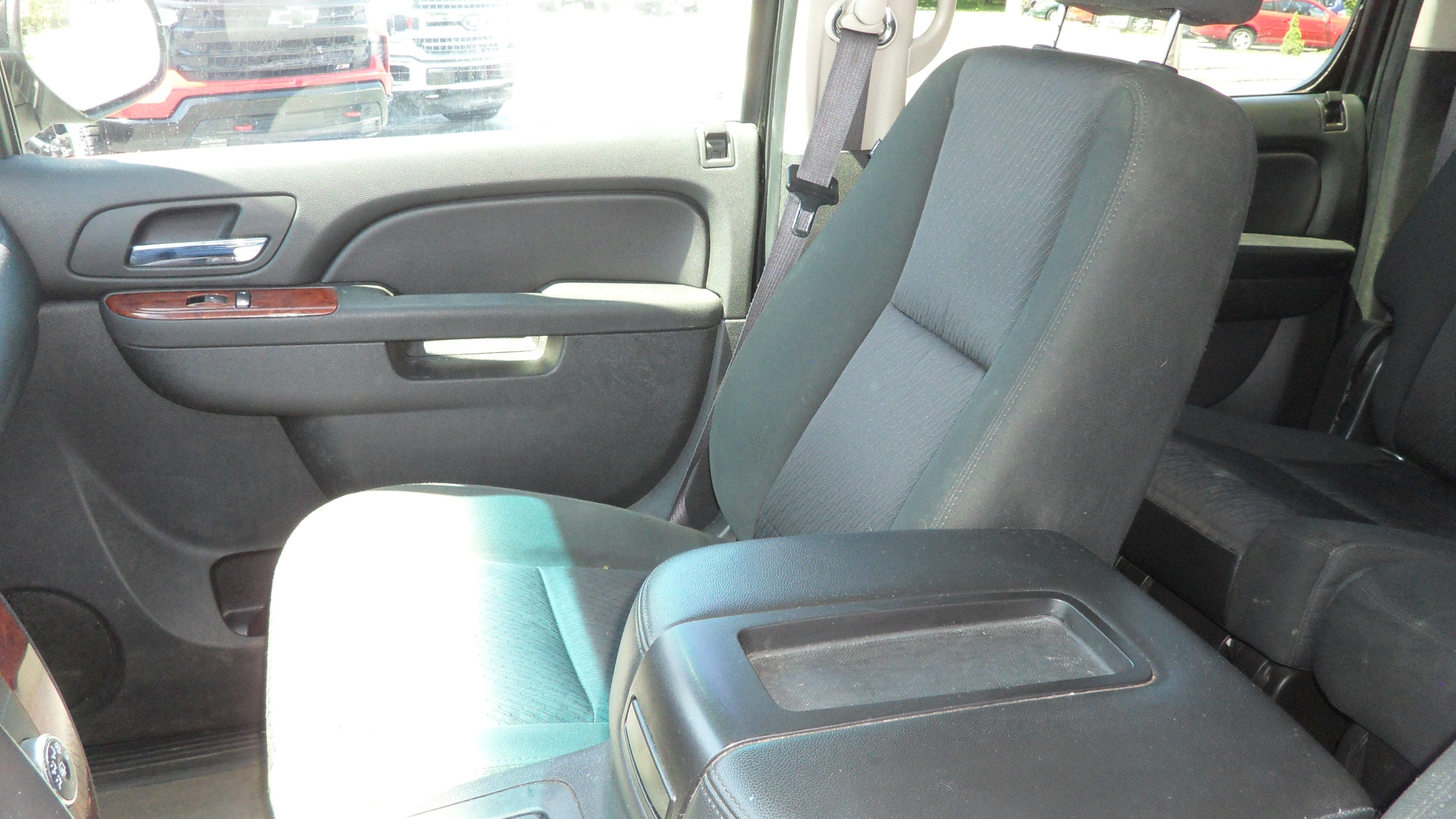 2013 Chevrolet Suburban LS