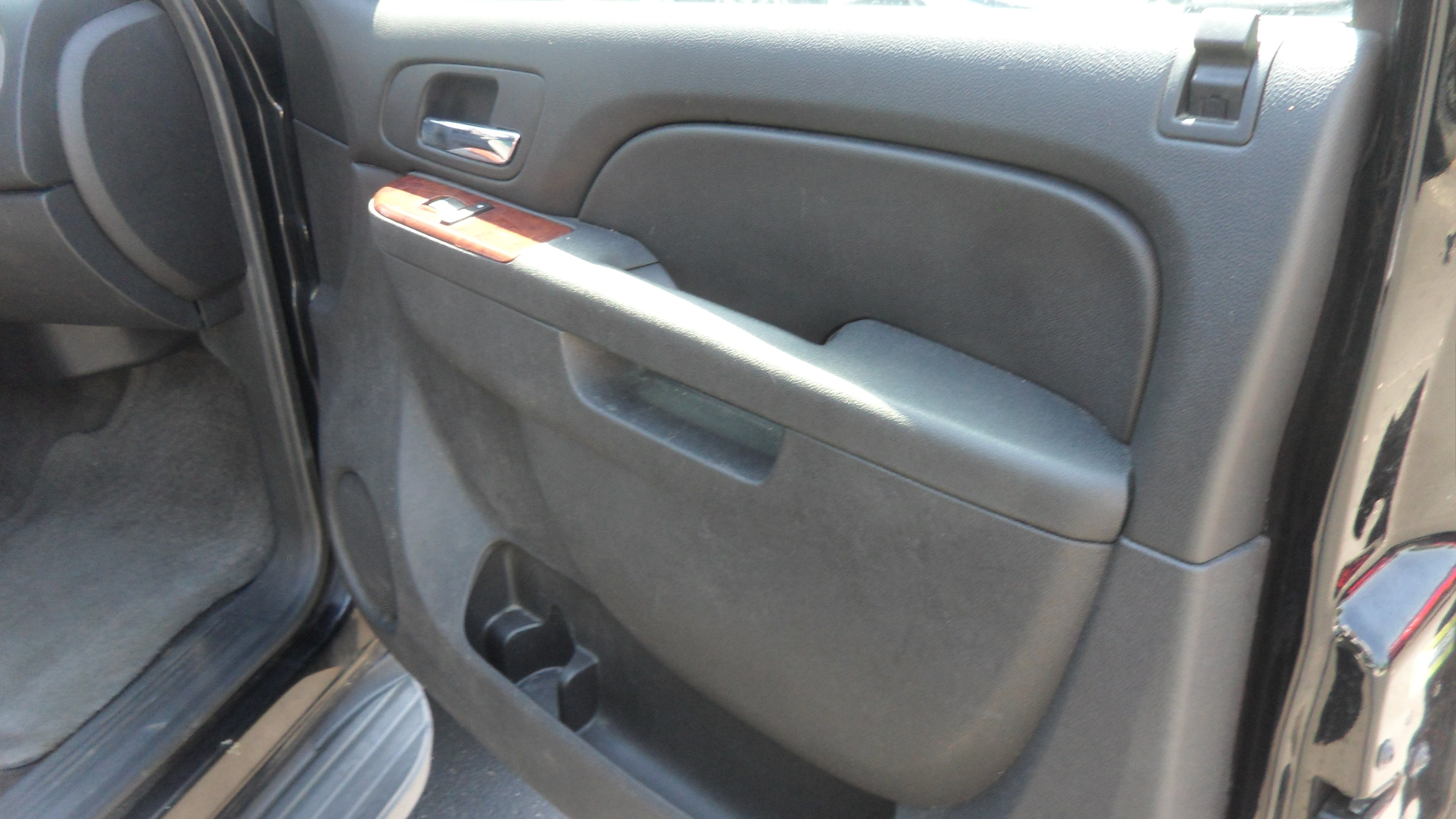 2013 Chevrolet Suburban LS