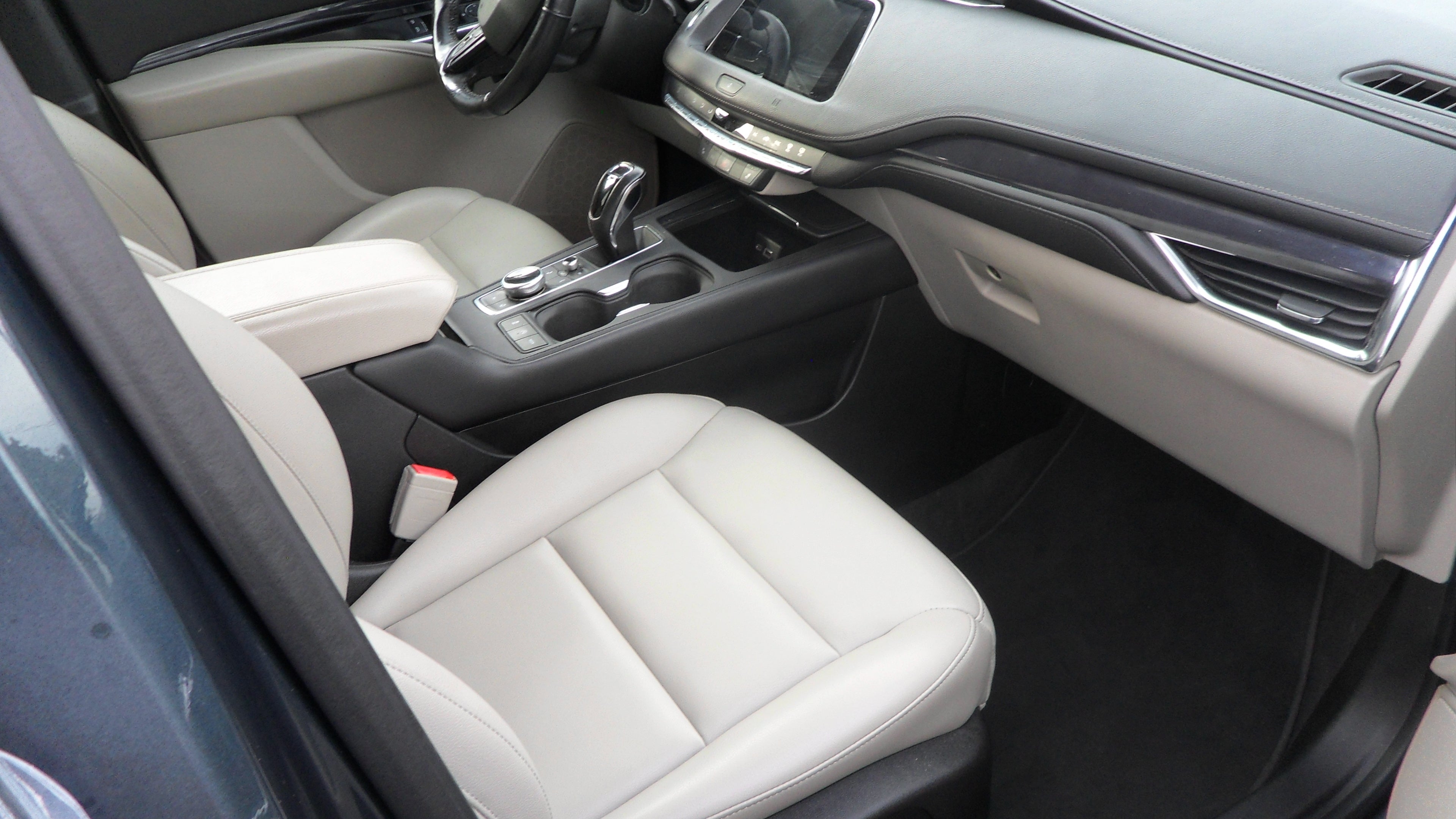 2019 Cadillac XT4 FWD Luxury