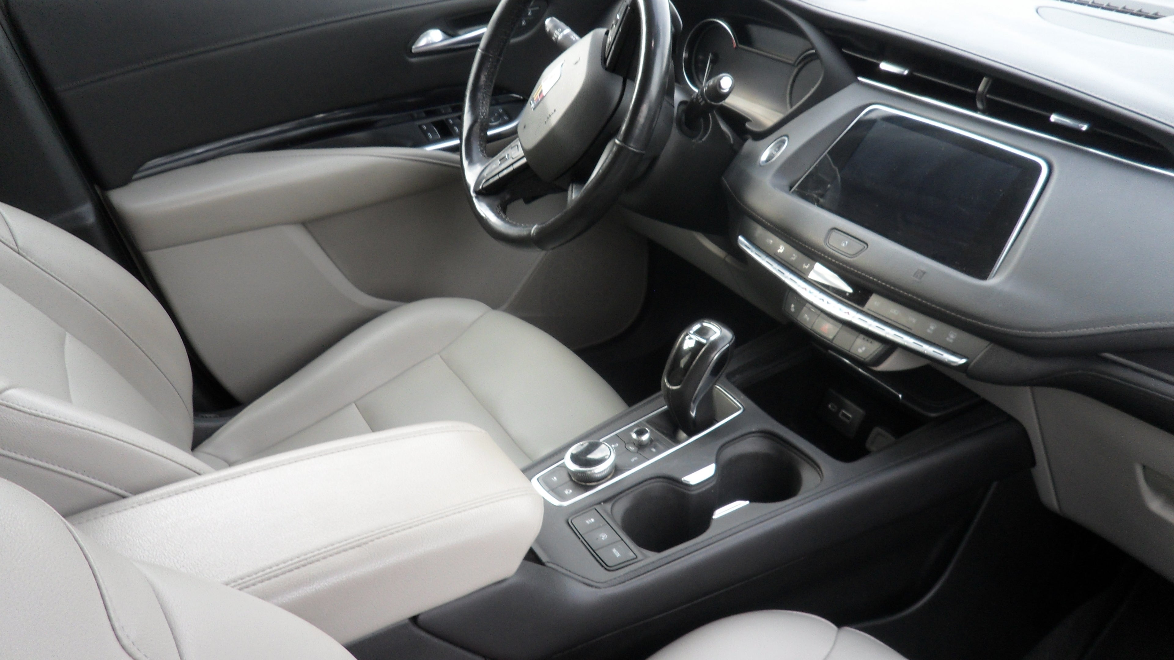 2019 Cadillac XT4 FWD Luxury