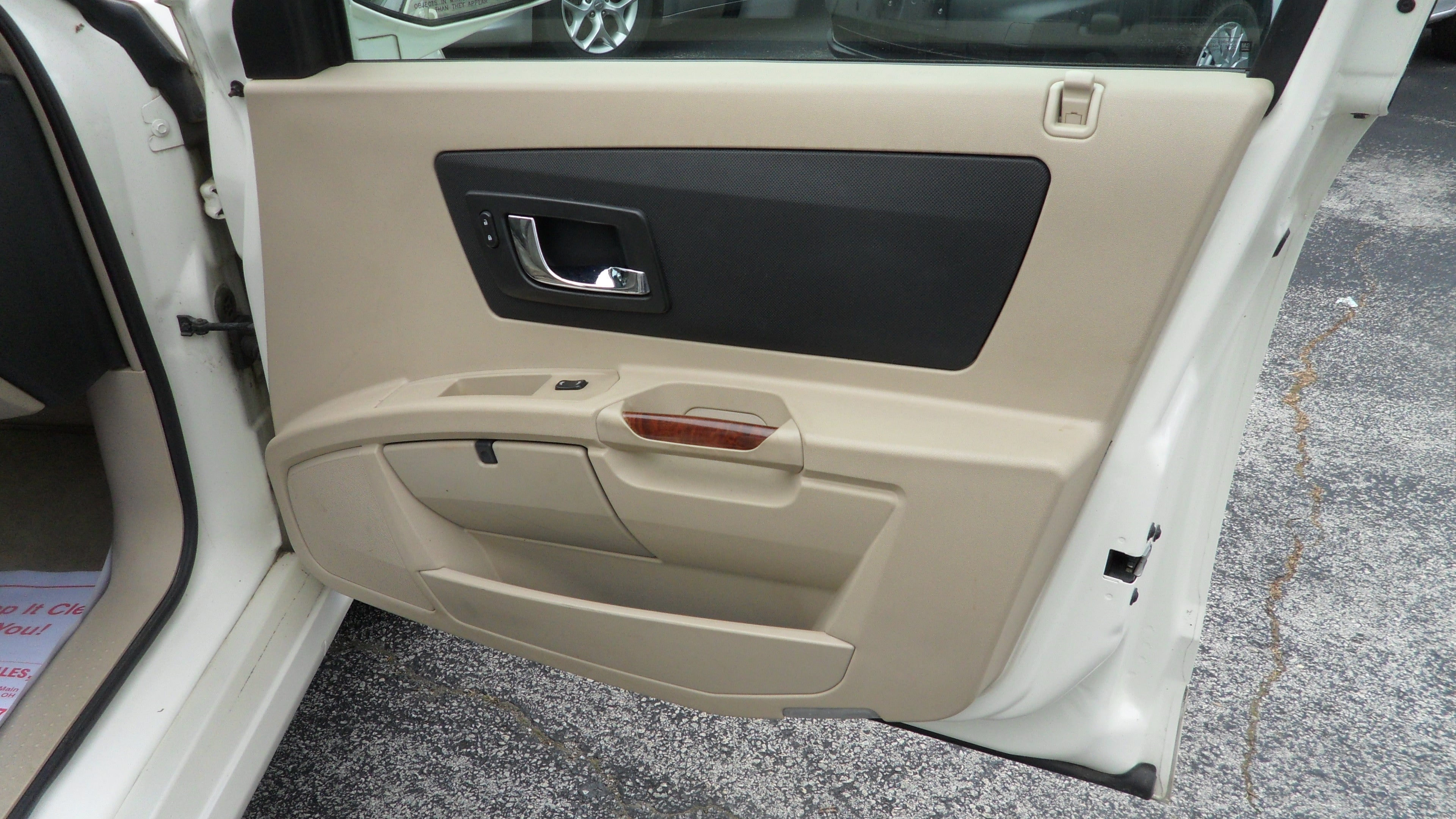 2005 Cadillac SRX Base