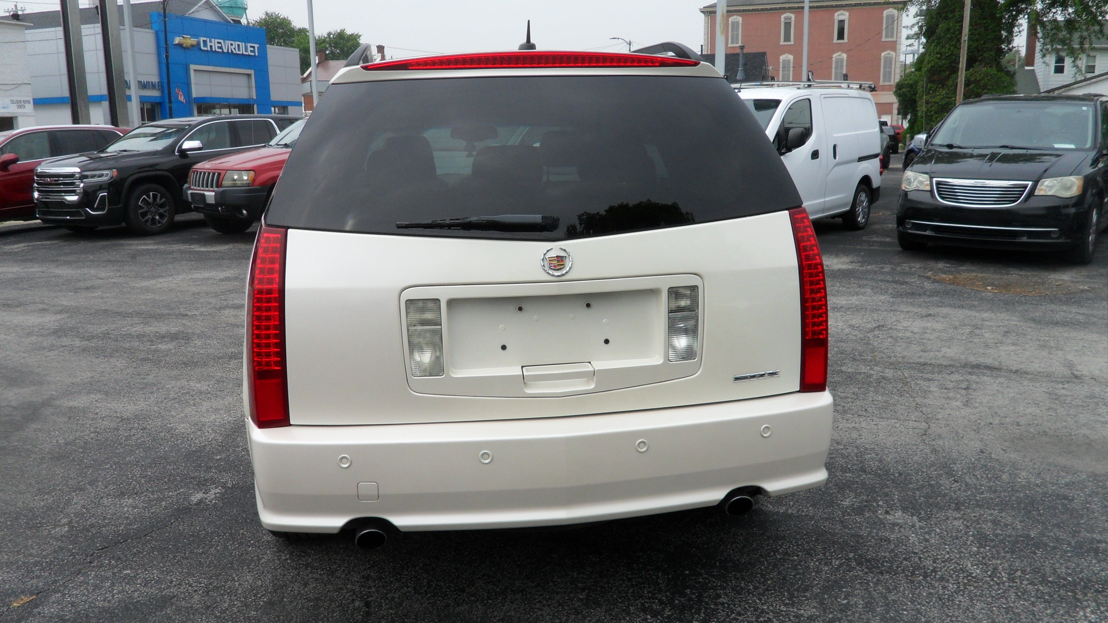 2005 Cadillac SRX Base