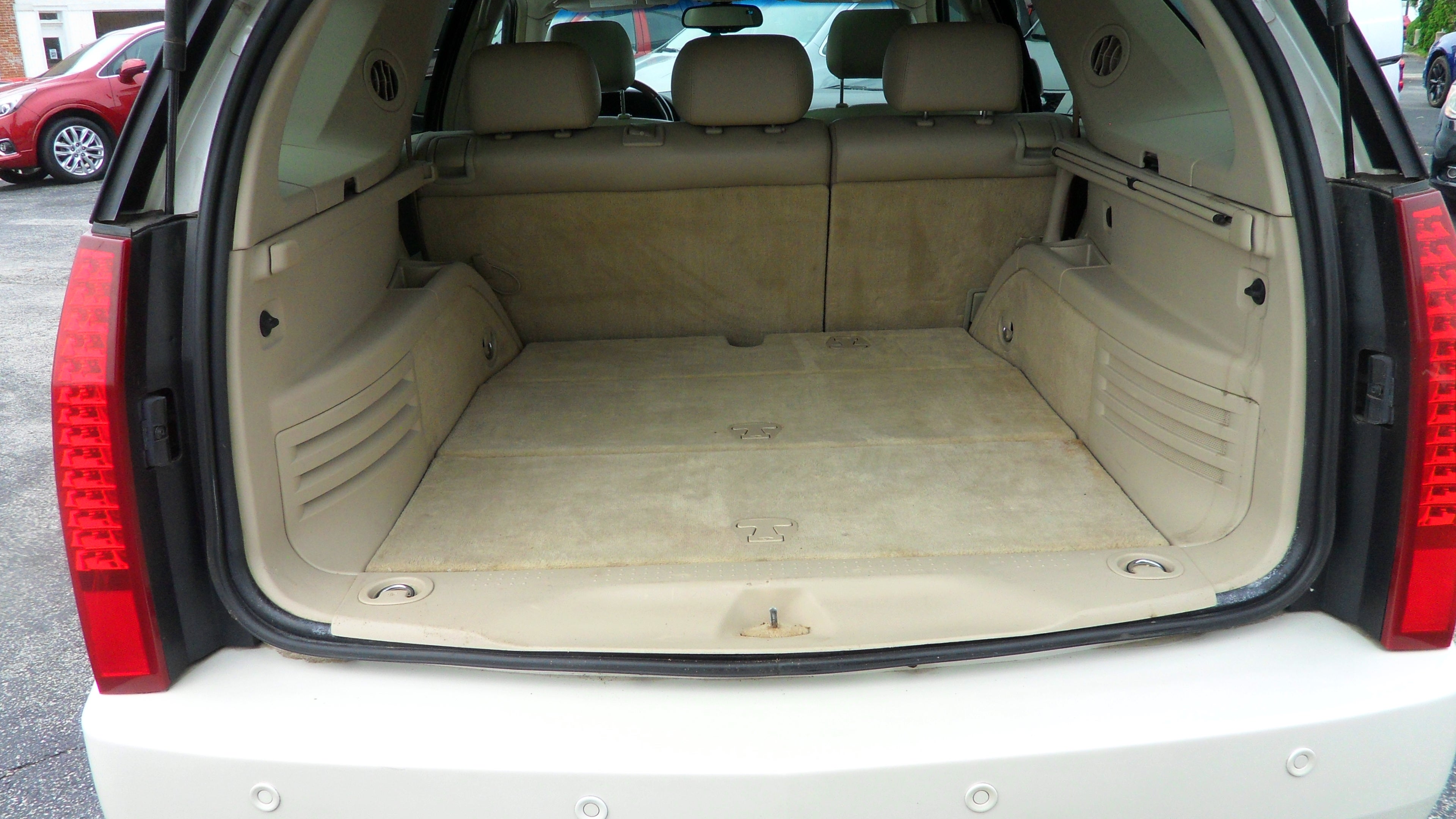 2005 Cadillac SRX Base