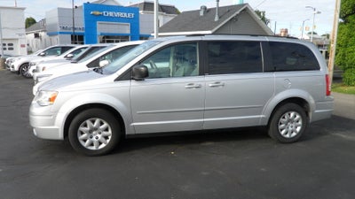 2010 Chrysler Town & Country LX