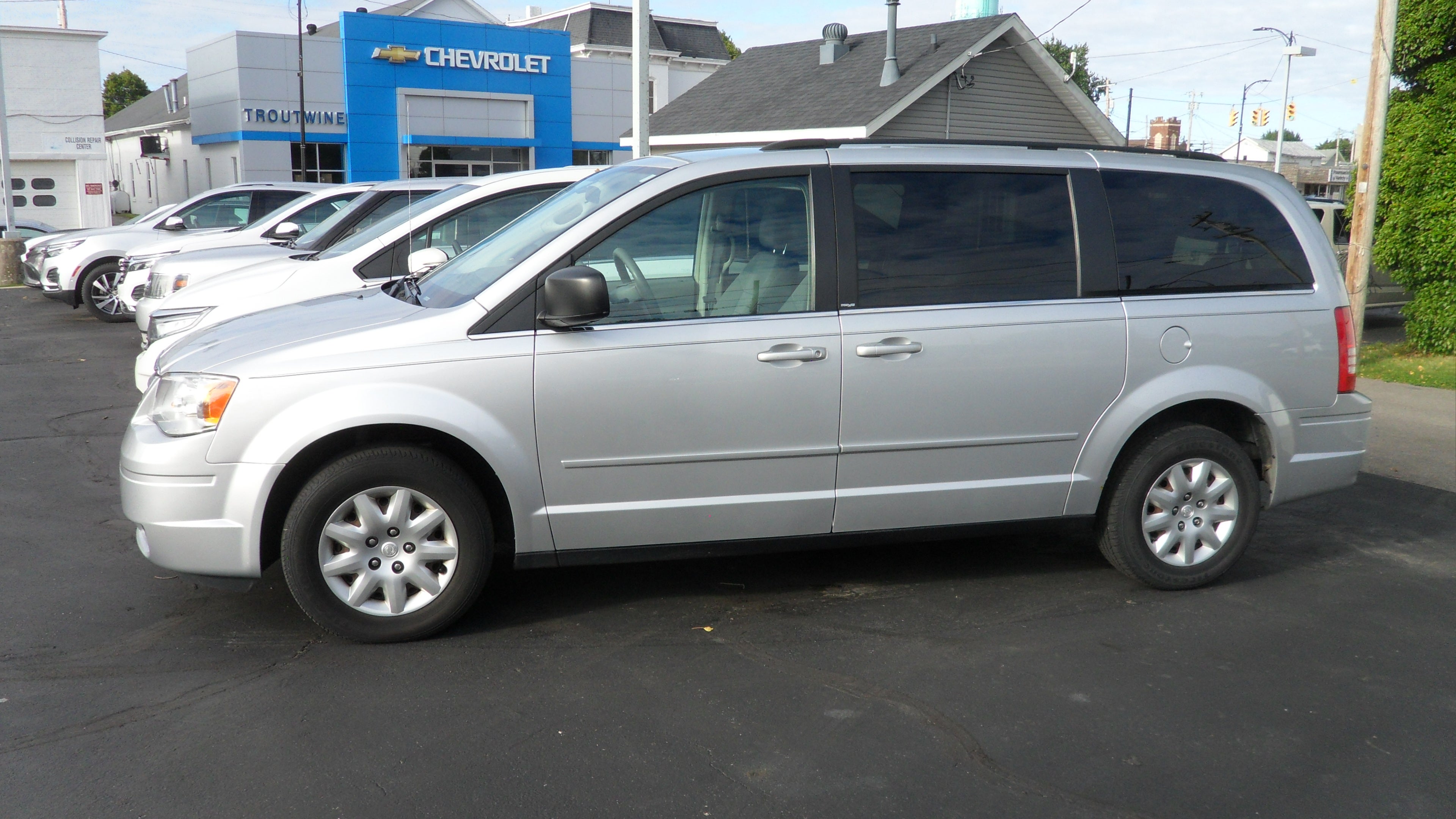 2010 Chrysler Town & Country LX