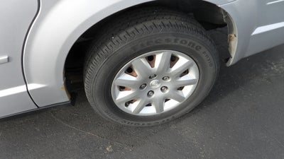 2010 Chrysler Town & Country LX