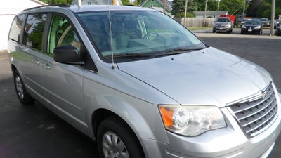 2010 Chrysler Town & Country LX