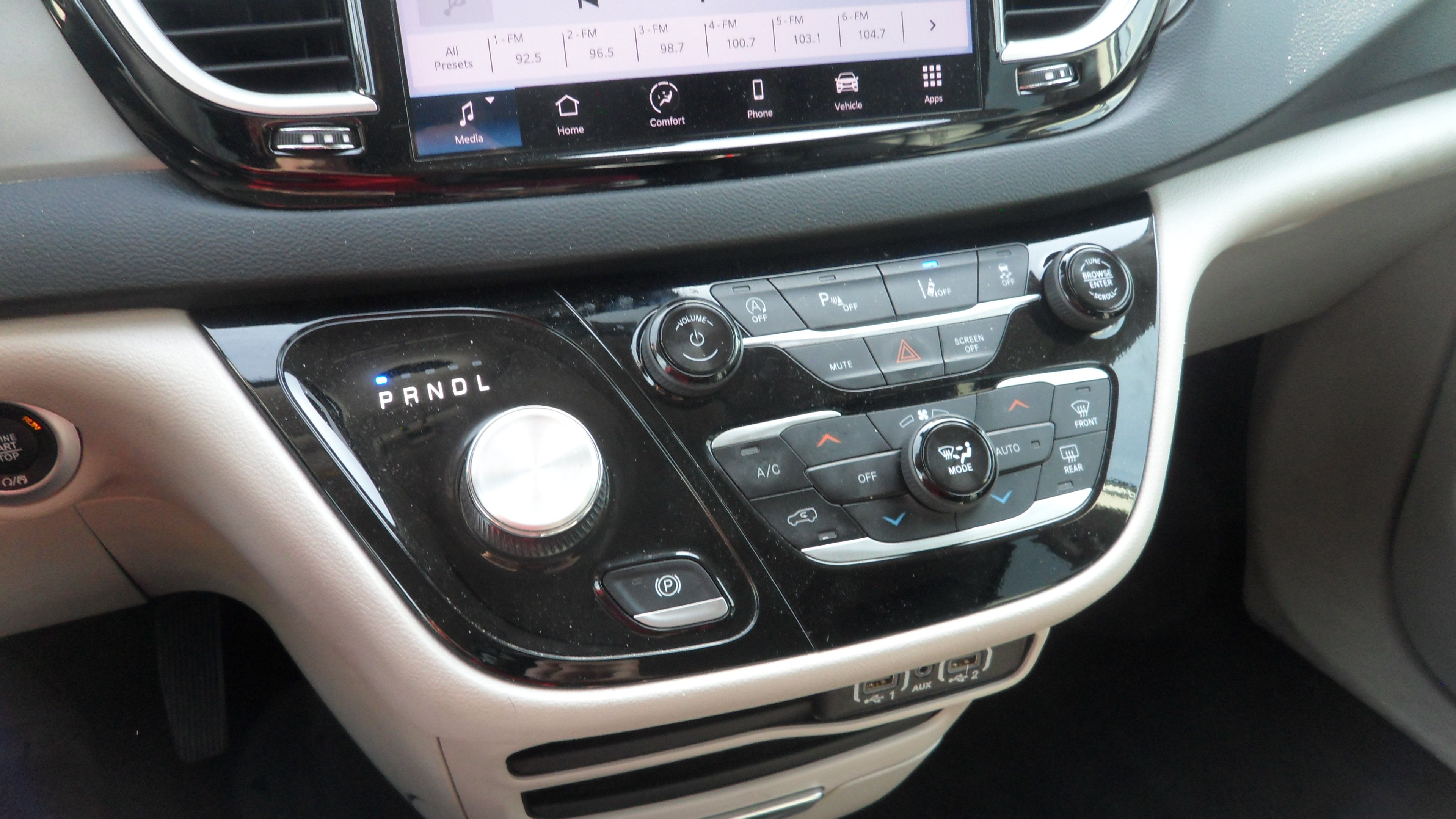 2024 Chrysler Pacifica Touring L
