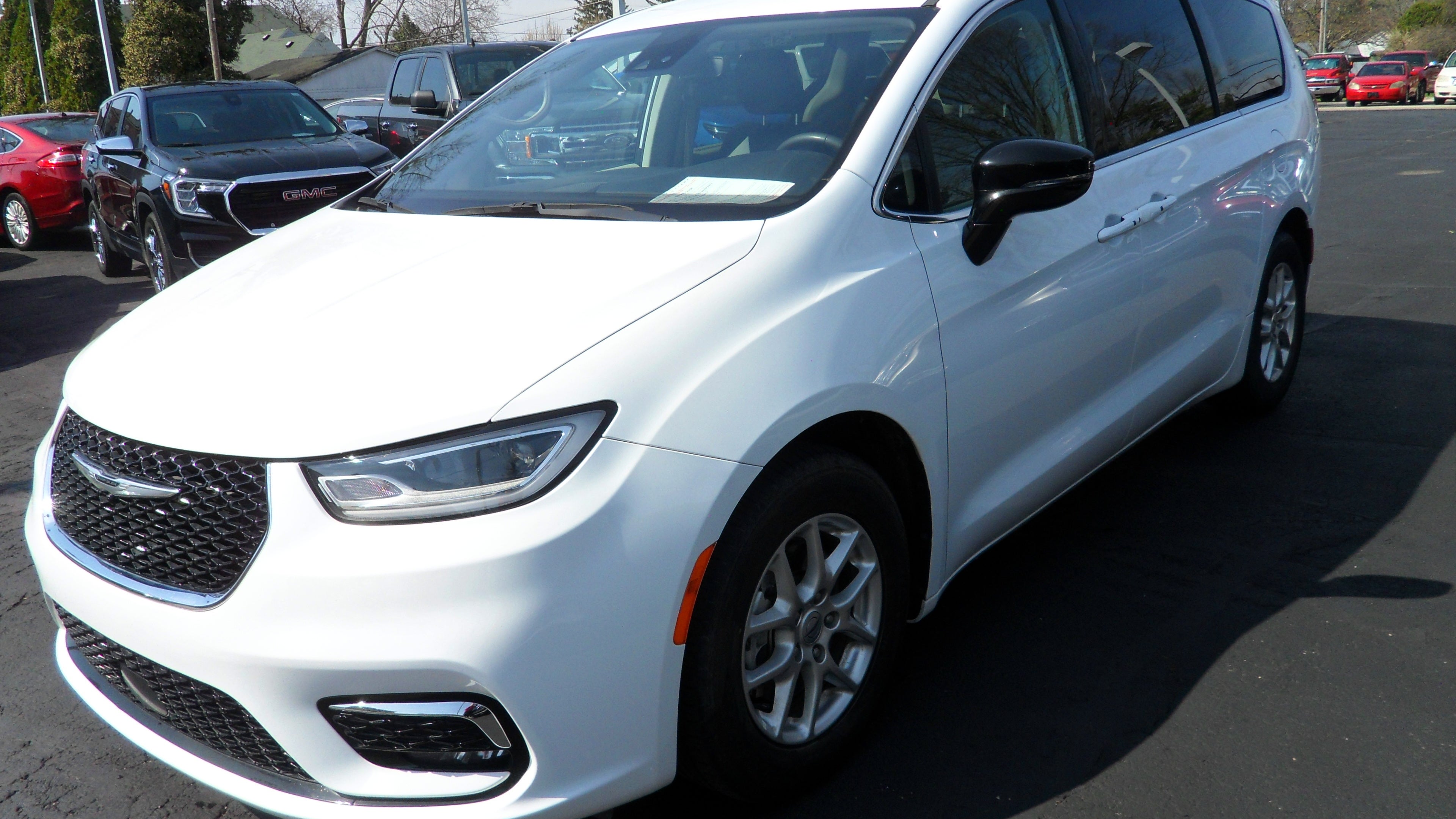 2024 Chrysler Pacifica Touring L
