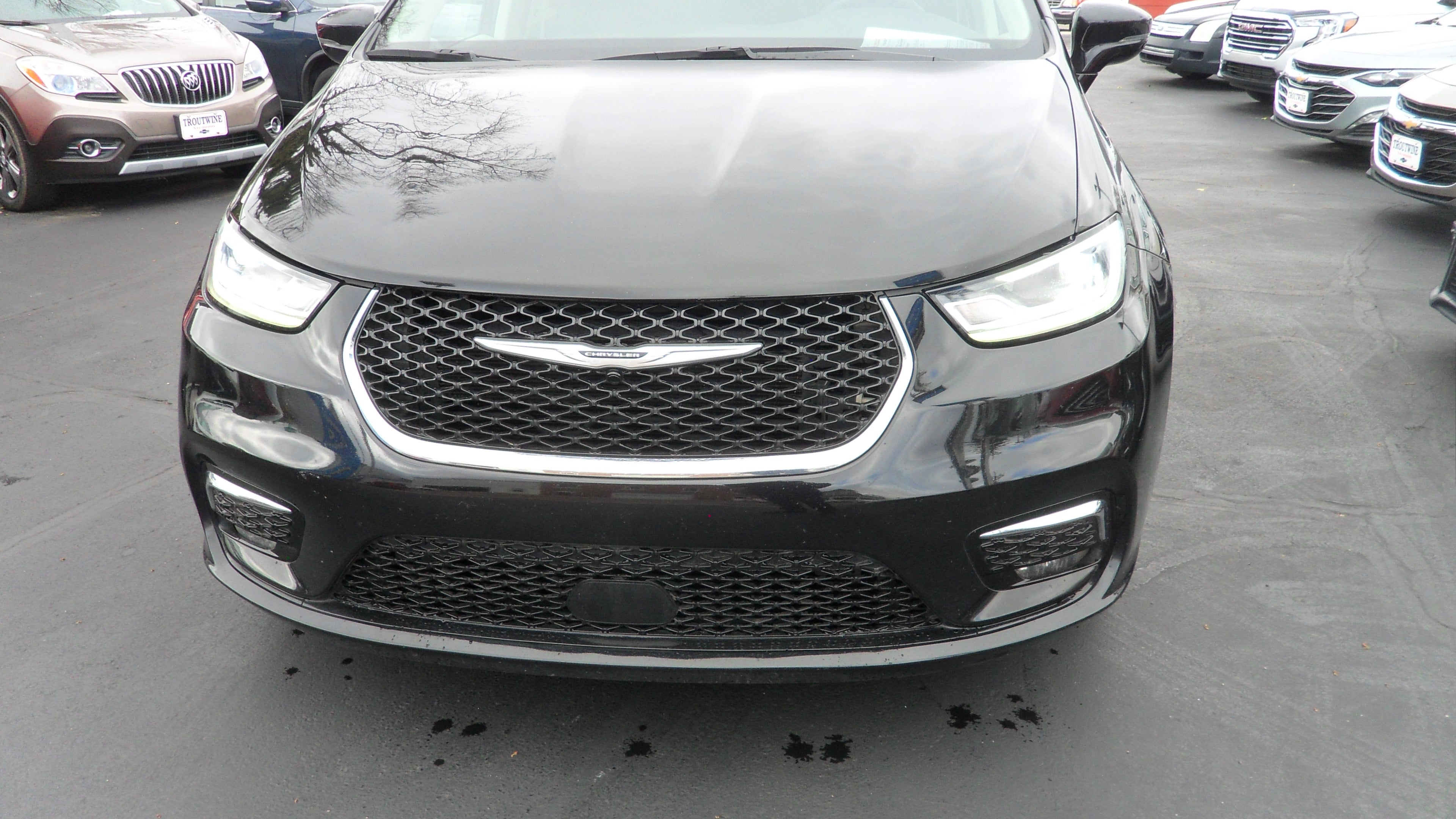 2024 Chrysler Pacifica Touring L