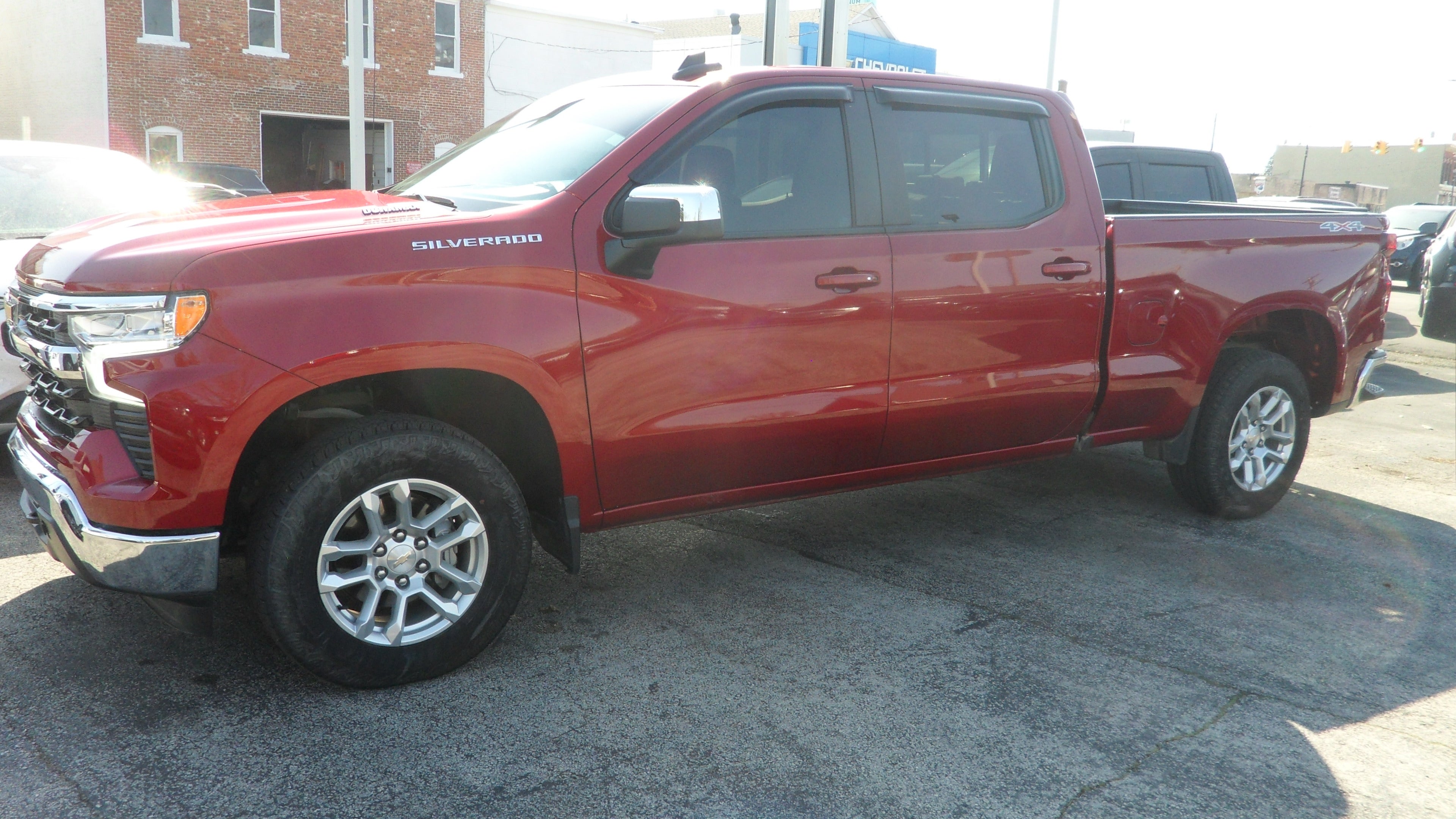 2023 Chevrolet Silverado 1500 LT