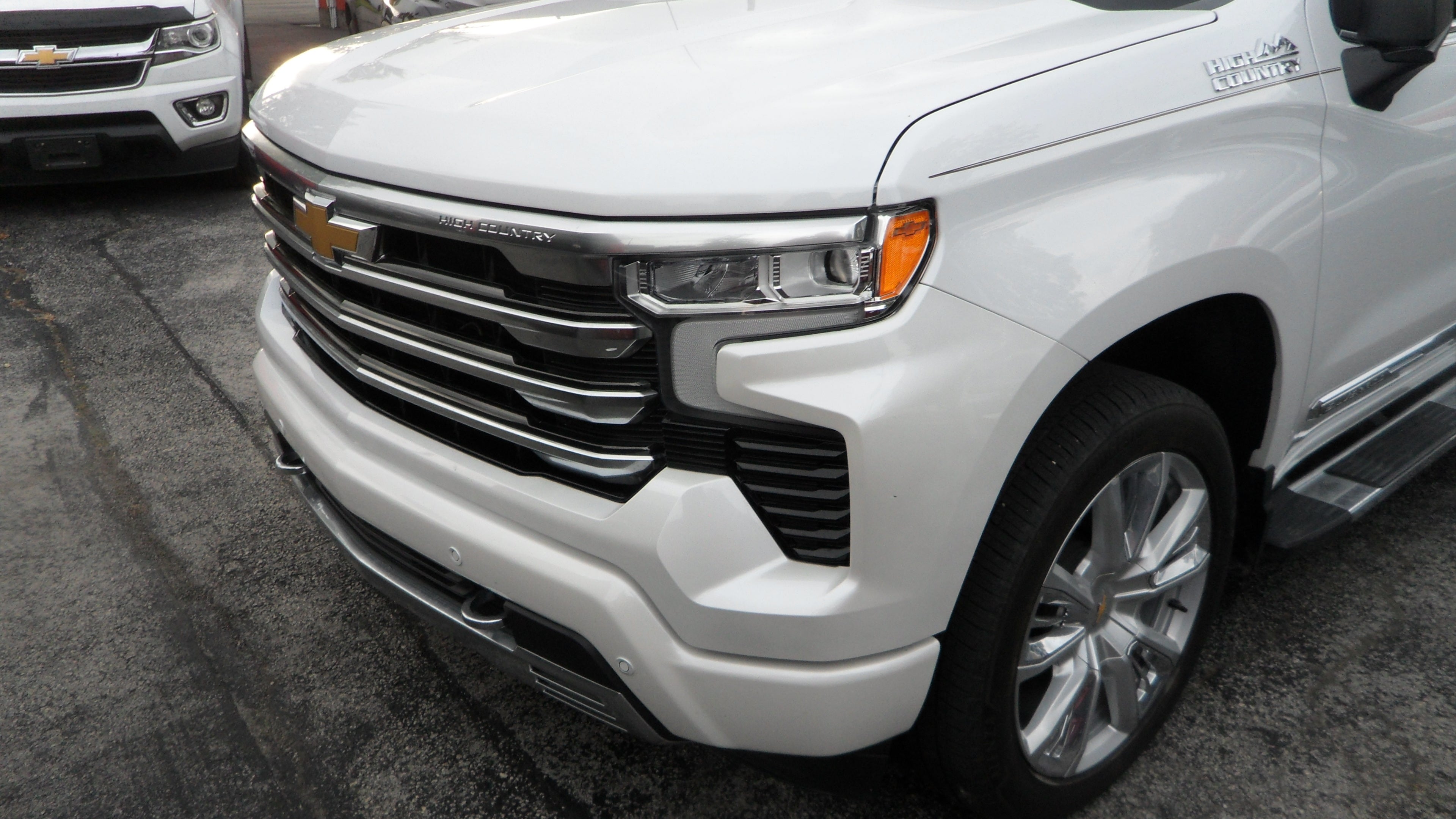 2023 Chevrolet Silverado 1500 High Country