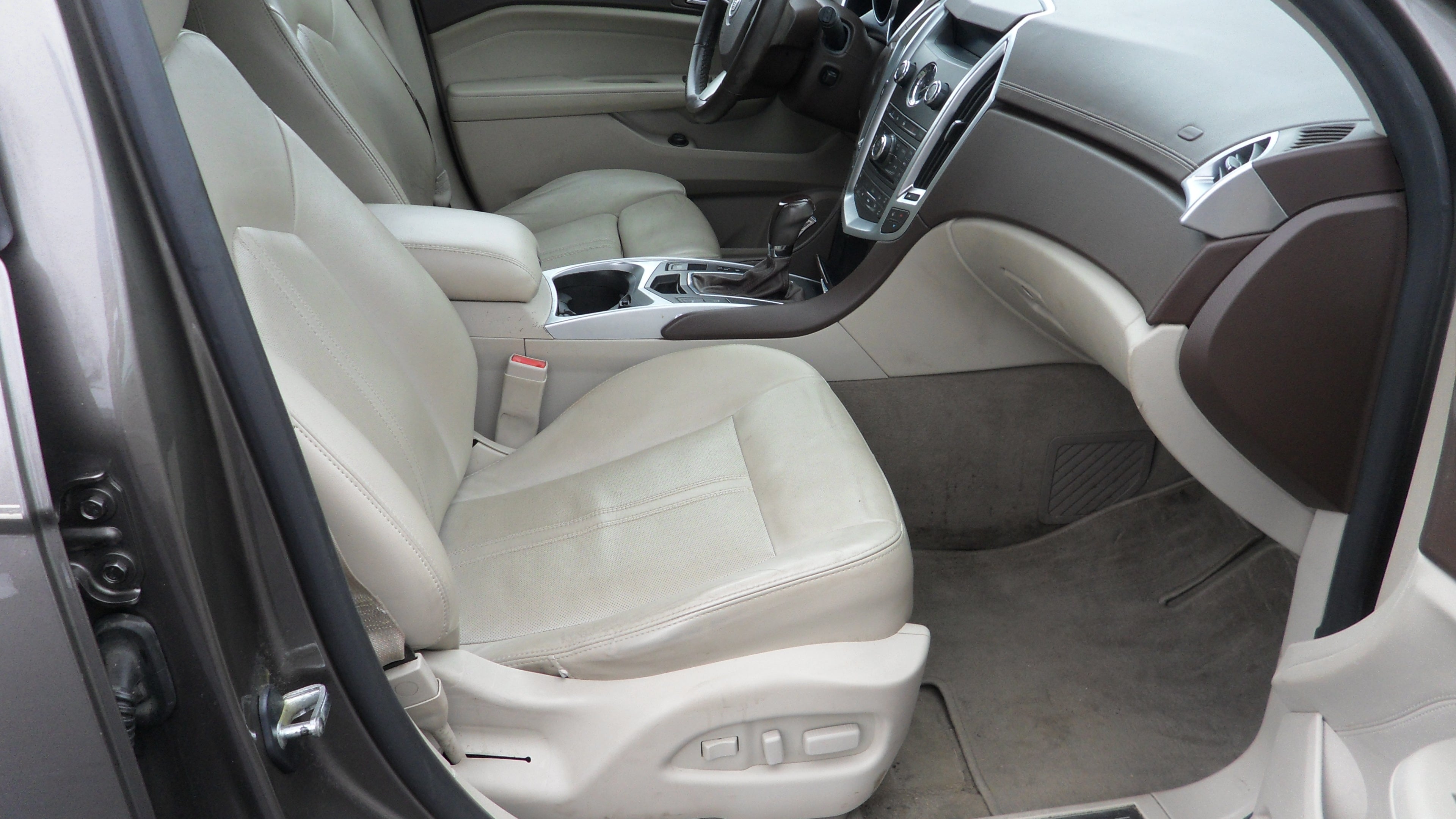 2011 Cadillac SRX Performance Collection