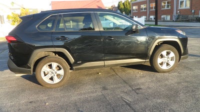 2022 Toyota RAV4 Hybrid LE