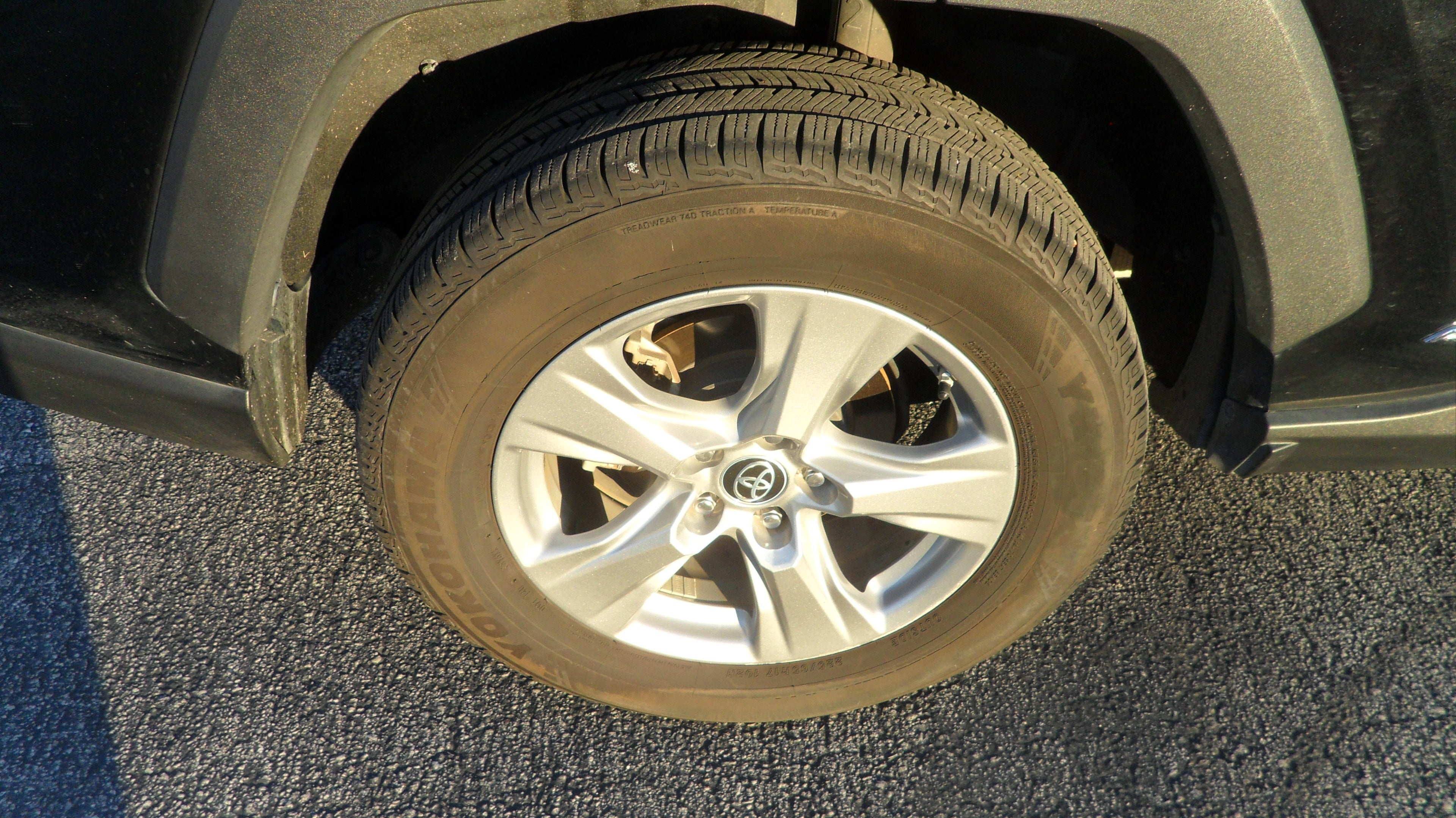 2022 Toyota RAV4 Hybrid LE