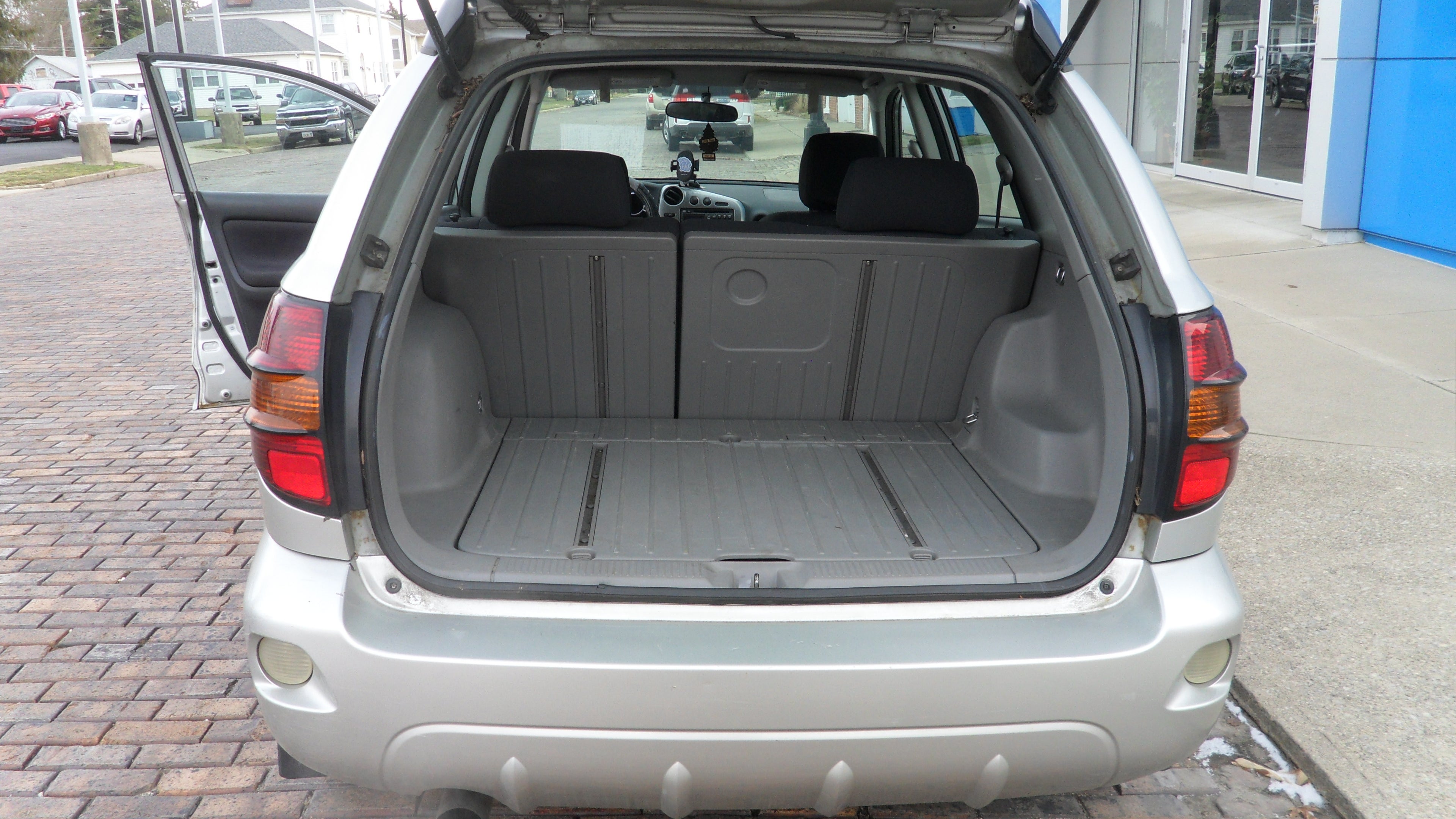 2004 Pontiac Vibe Base