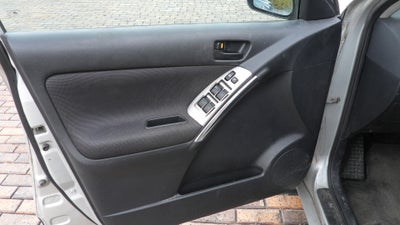 2004 Pontiac Vibe Base