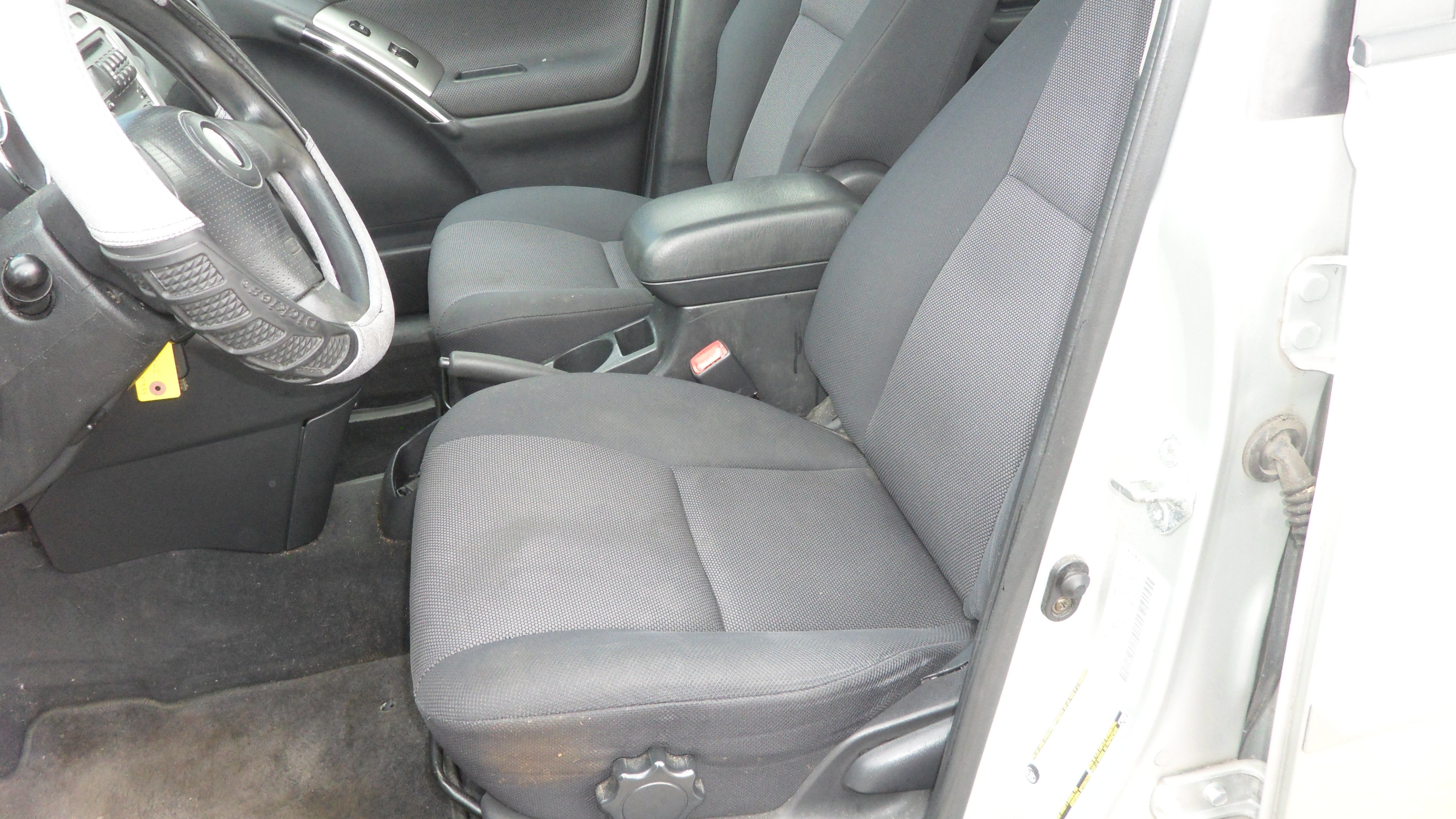 2004 Pontiac Vibe Base