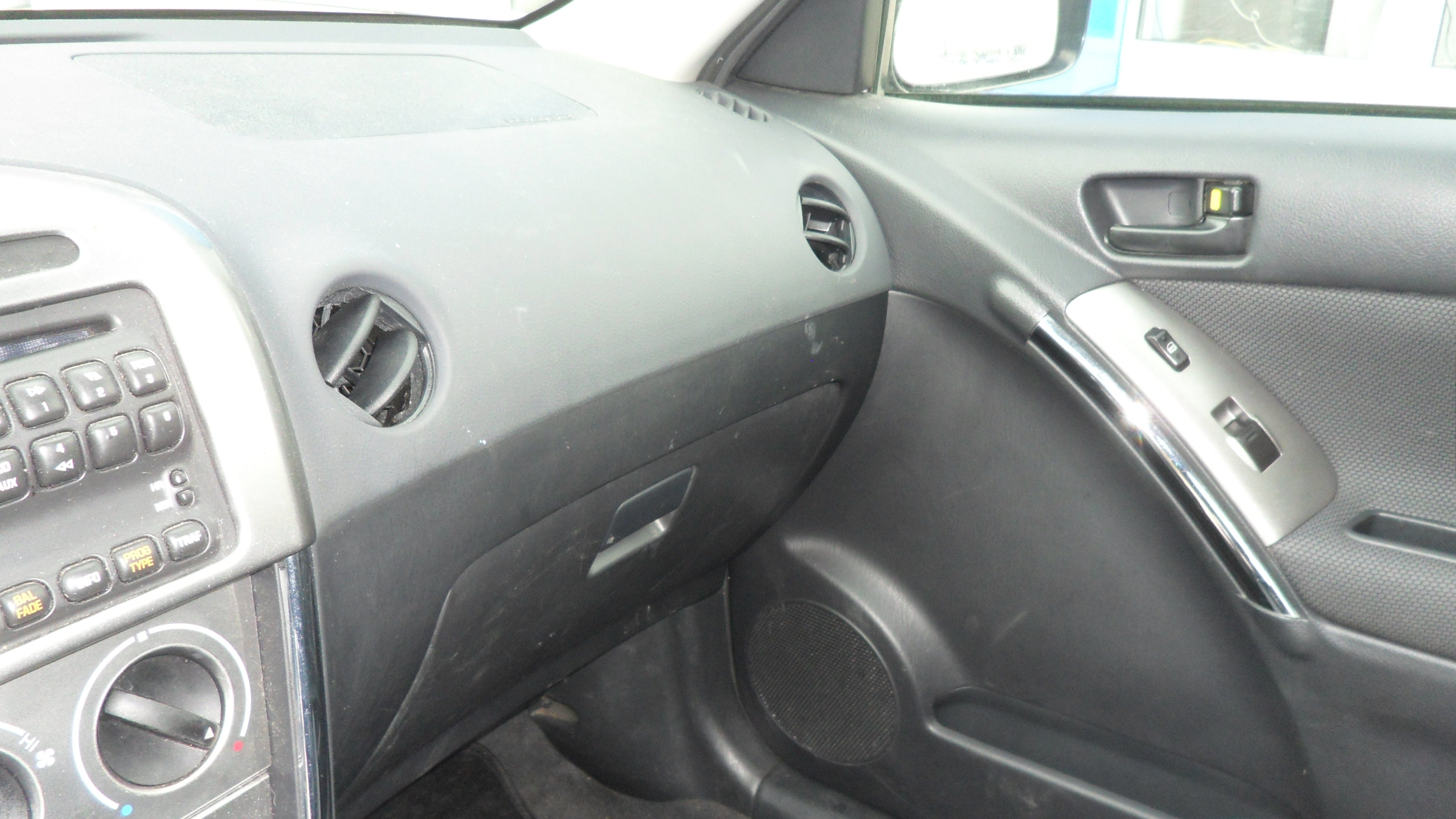 2004 Pontiac Vibe Base