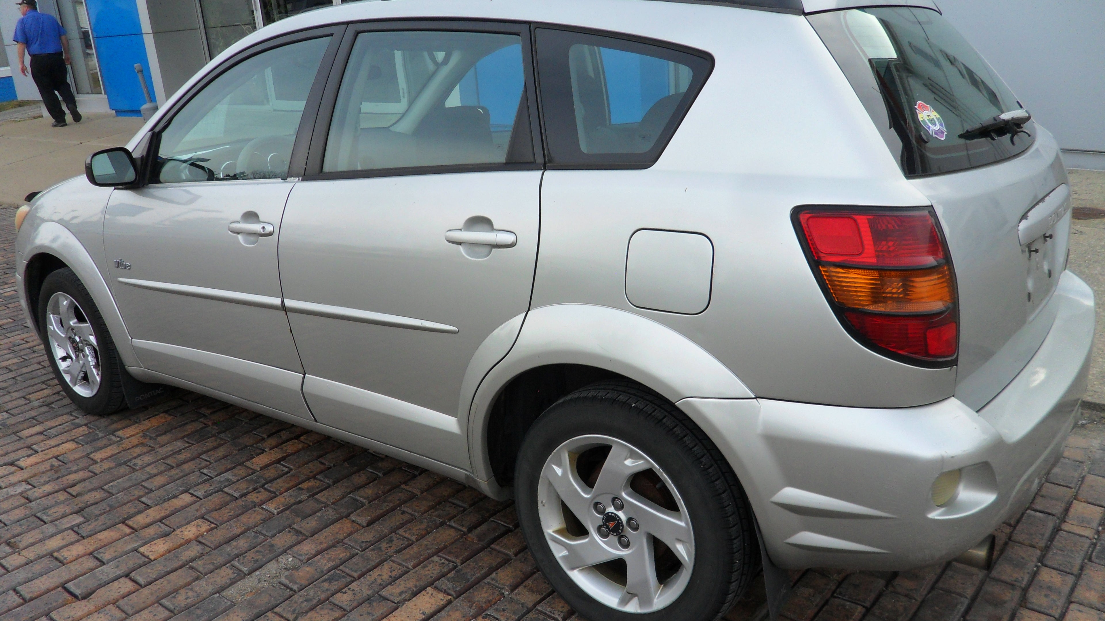2004 Pontiac Vibe Base