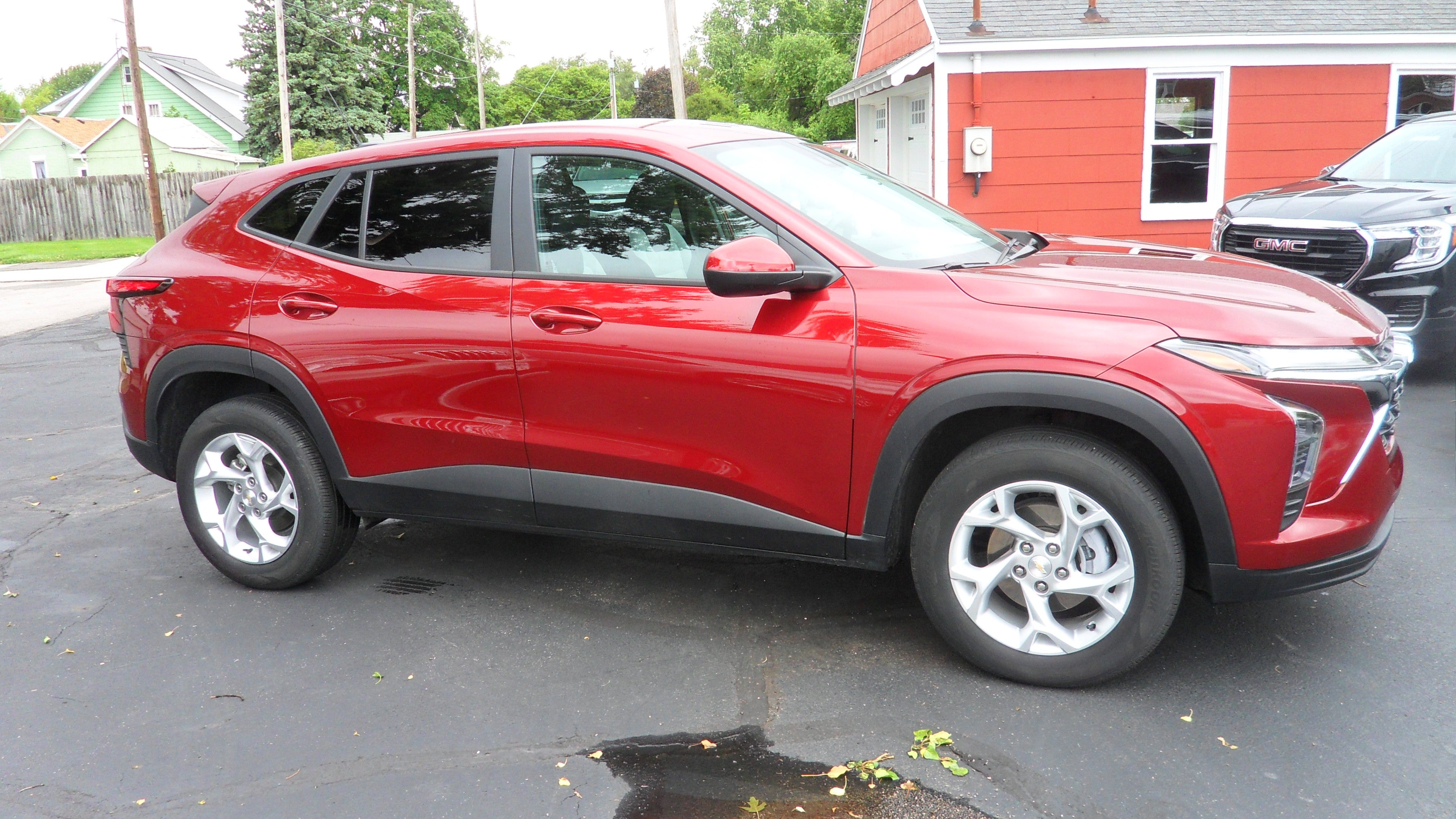 2024 Chevrolet Trax LS's photo