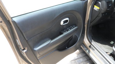 2014 Kia Soul Base