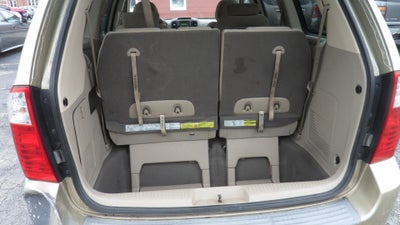 2008 Kia Sedona LX