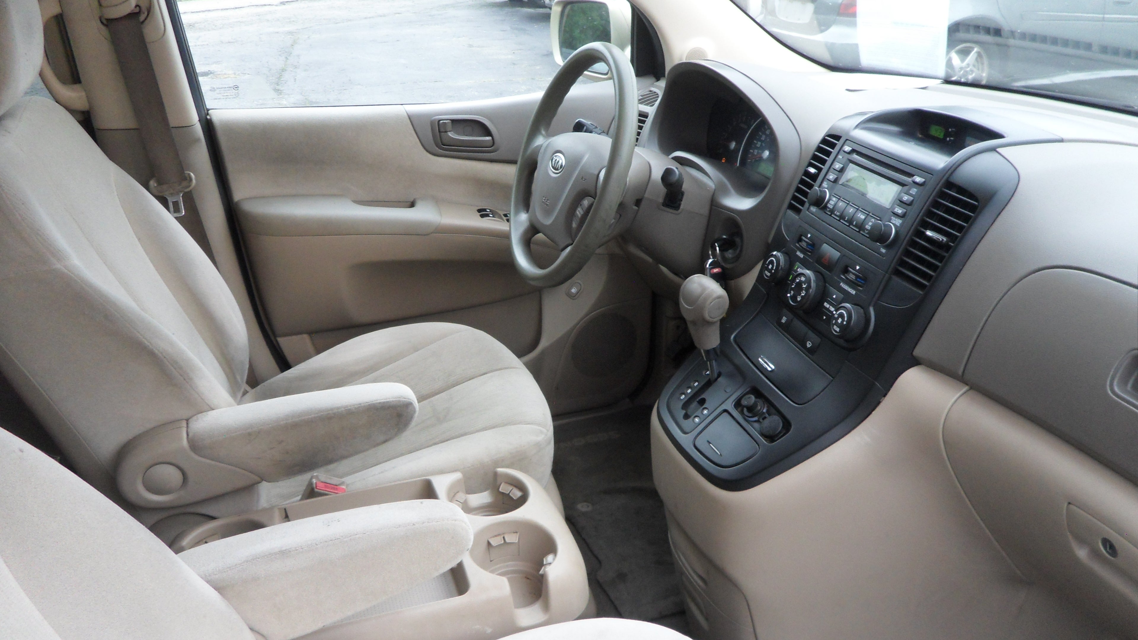 2008 Kia Sedona LX