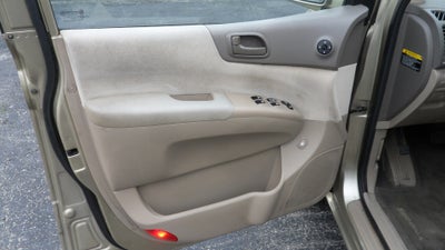 2008 Kia Sedona LX