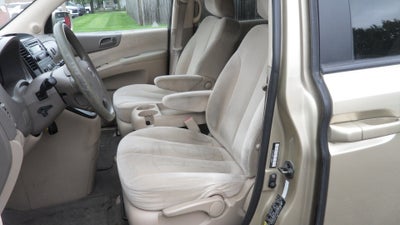 2008 Kia Sedona LX