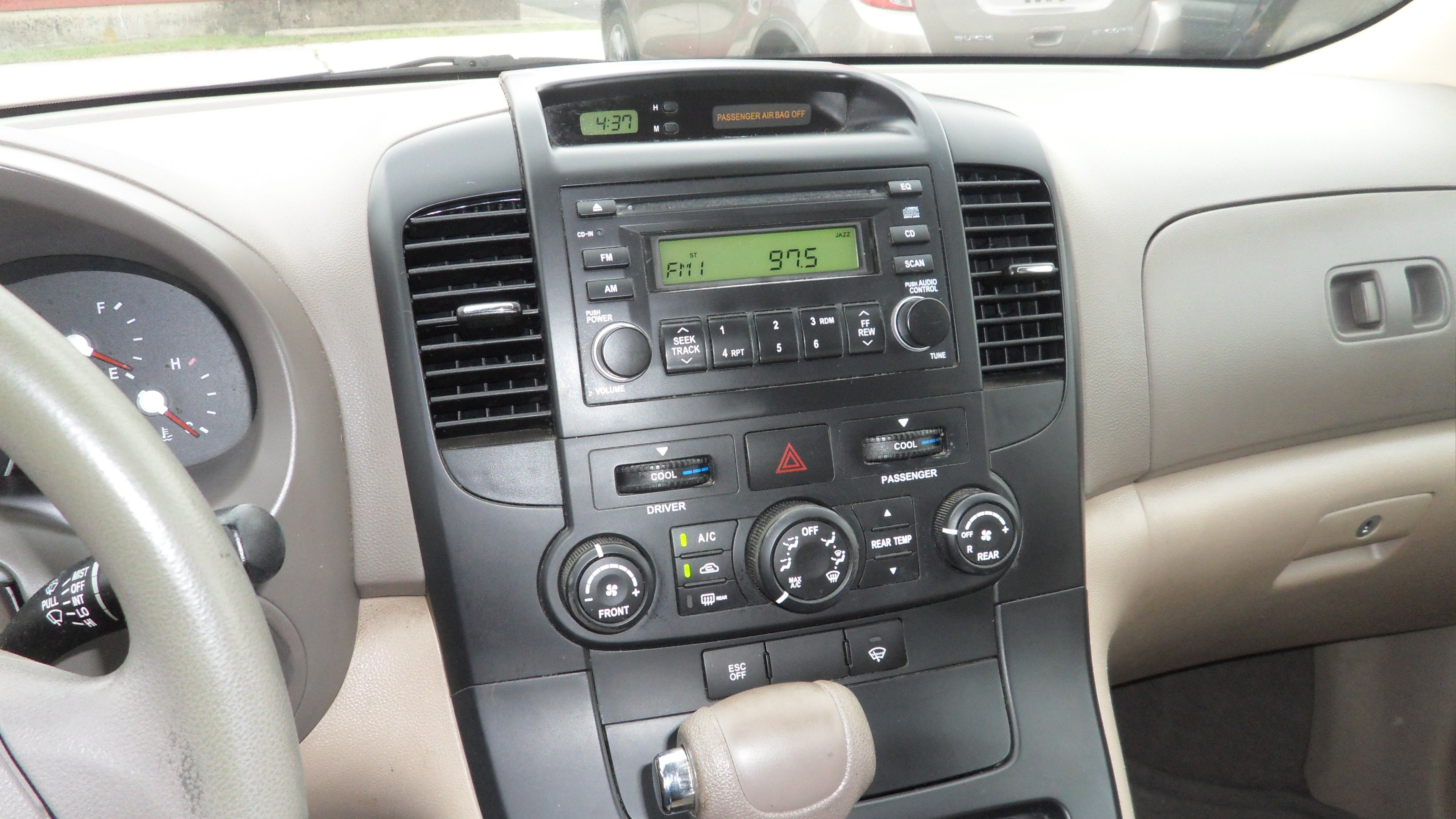 2008 Kia Sedona LX
